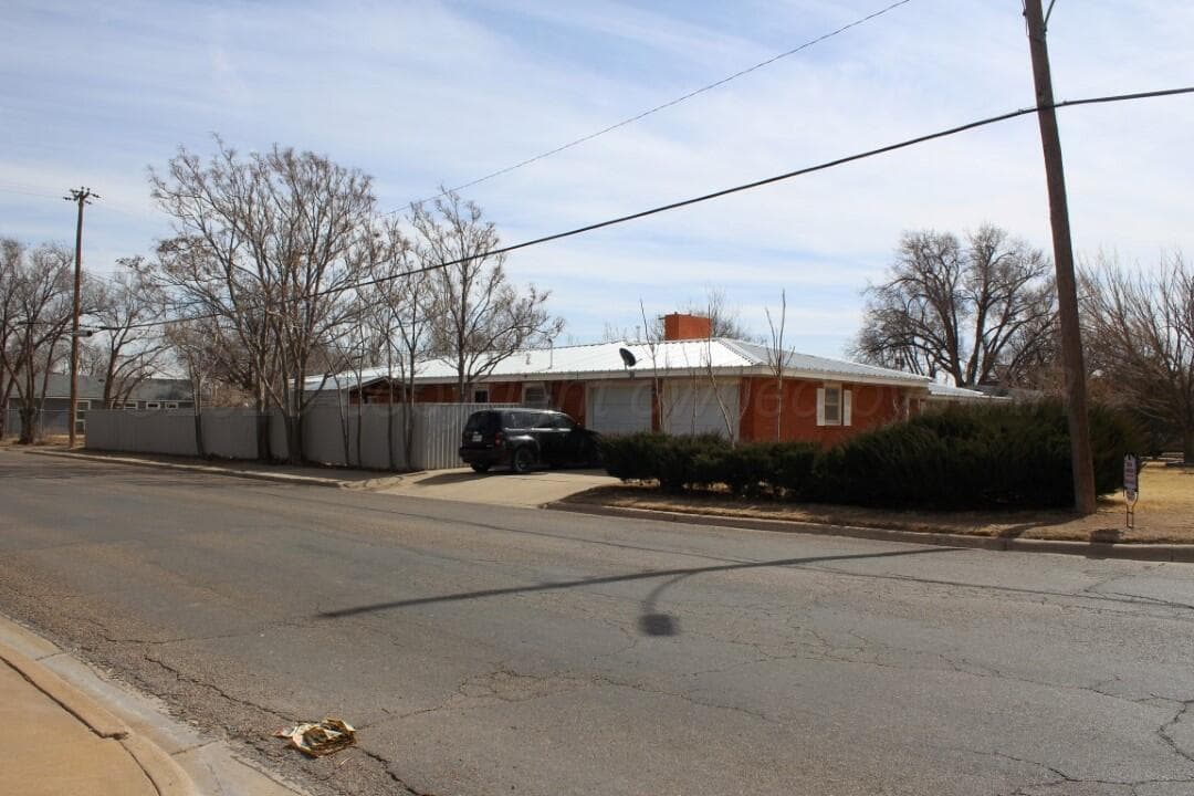 150 Centre, Hereford, TX 79045, photo 2