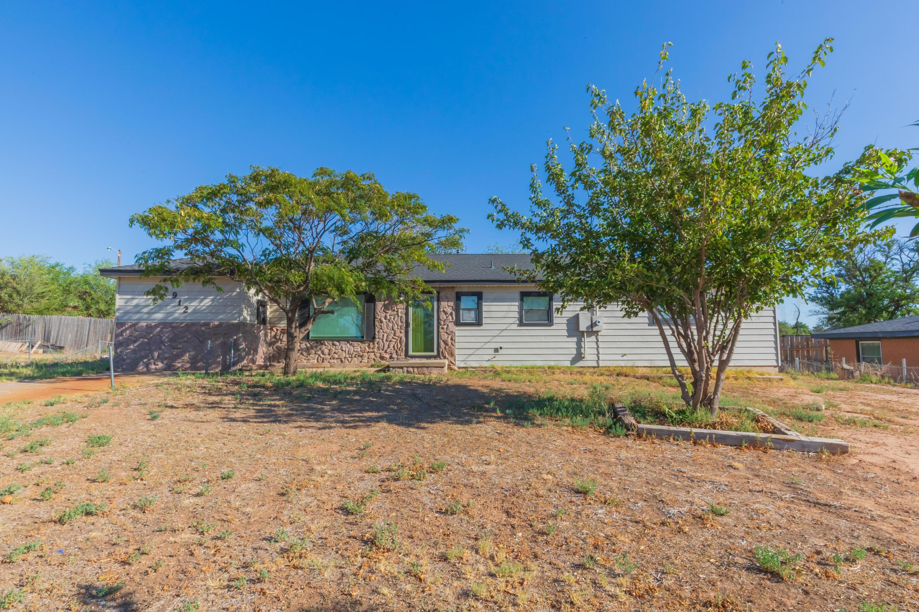 912 W BONITA, Amarillo, TX 79108-5002