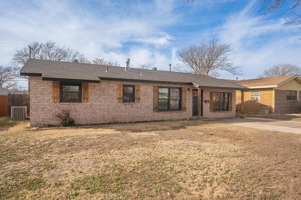 2918 S DALLAS Street, Amarillo, TX 79103-6714