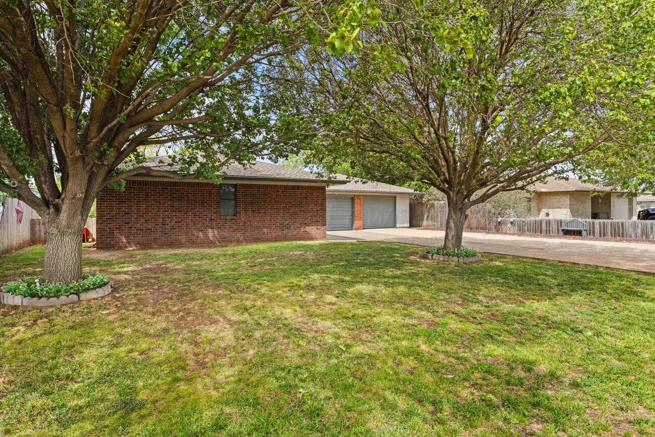 504 Pratt Street, Claude, TX 79019, photo 2