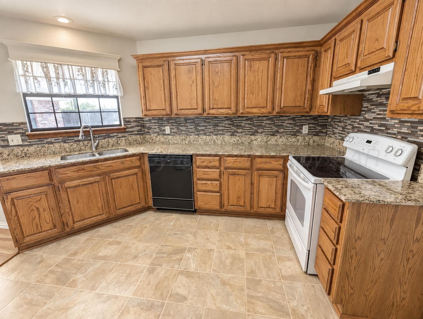 1101 Springfield Avenue, Friona, TX 79035, photo 5