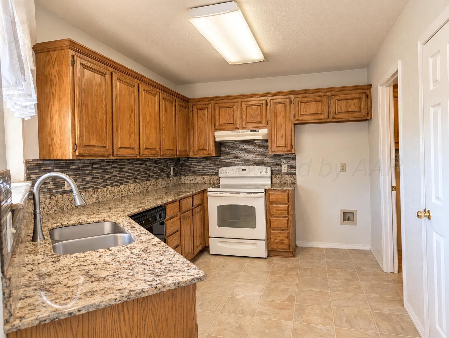 1101 Springfield Avenue, Friona, TX 79035, photo 6