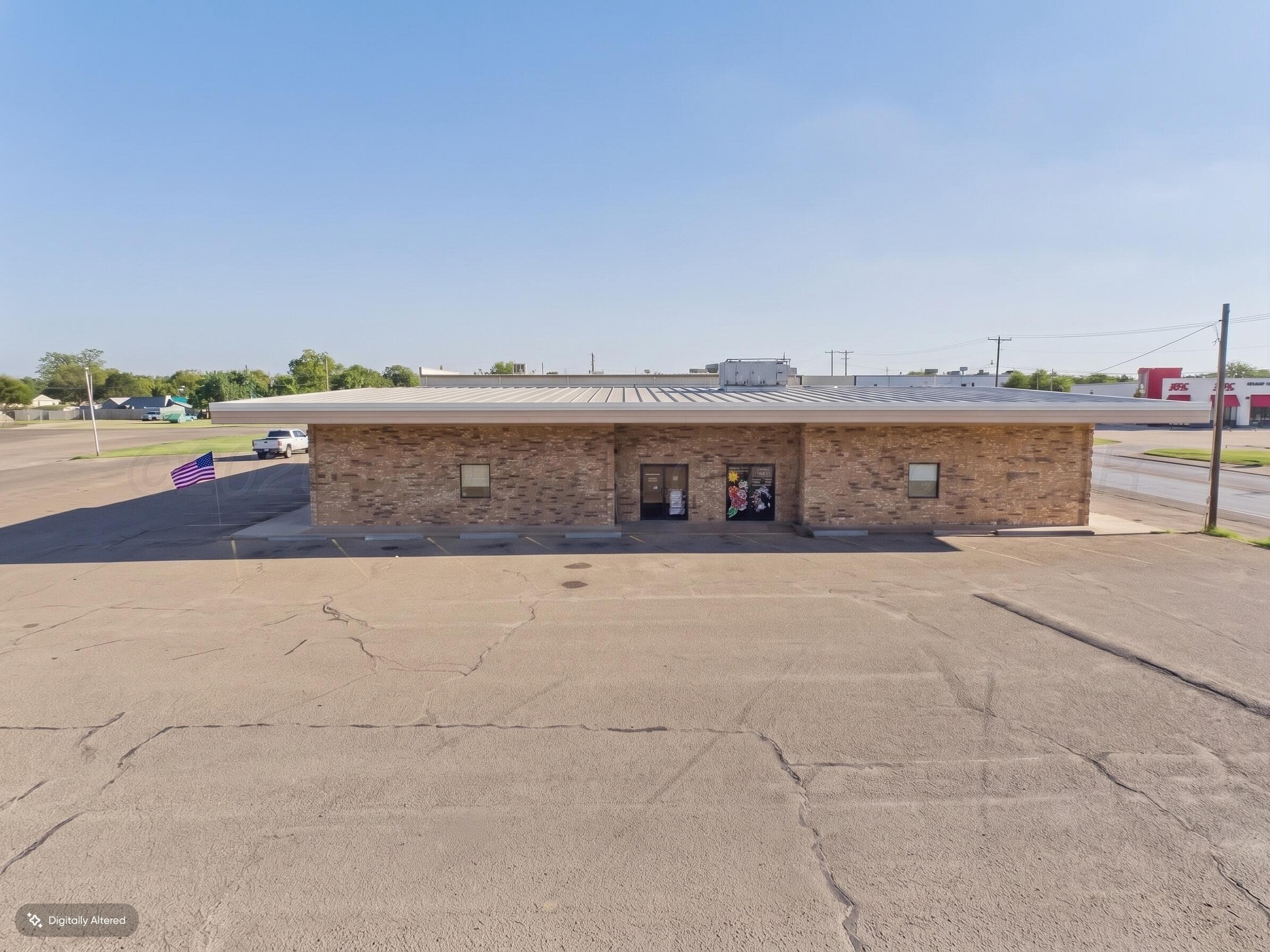 2217/2218 PERRYTON Parkway, Pampa, TX 79065-3522, photo 2