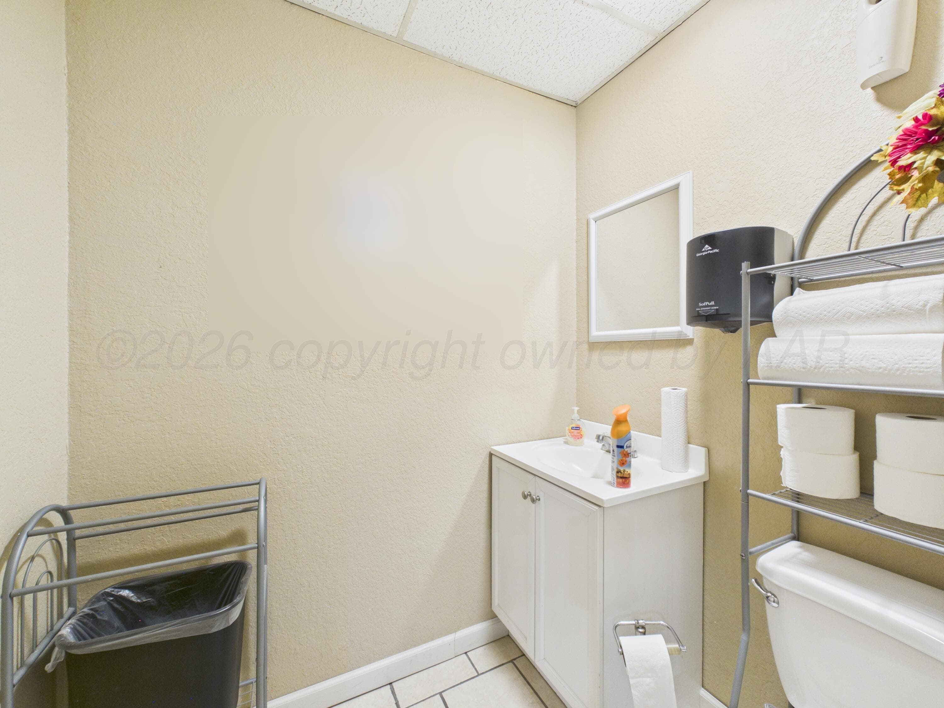 2217/2218 PERRYTON Parkway, Pampa, TX 79065-3522, photo 27