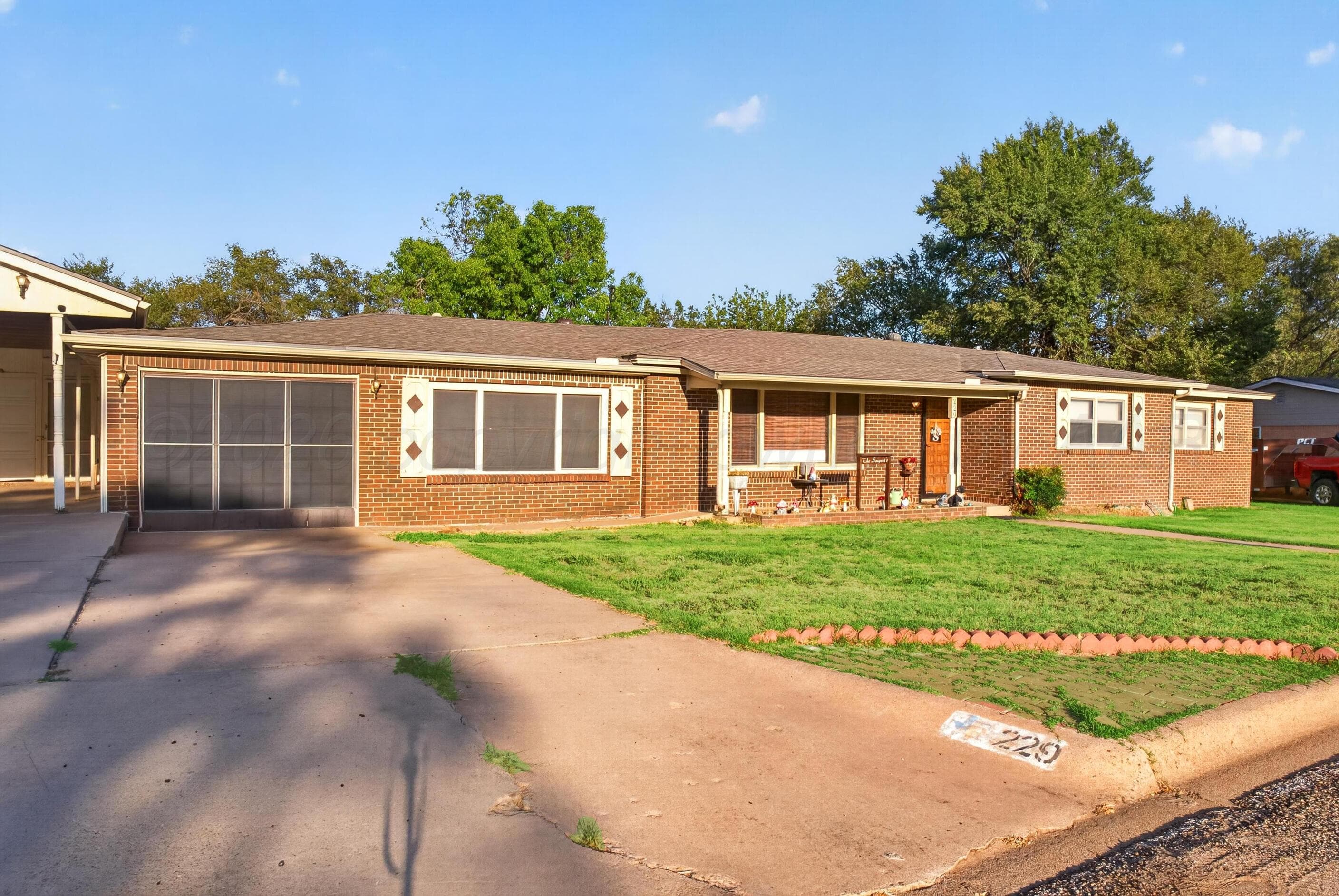 229 Garrett Street, Borger, TX 79007, photo 3