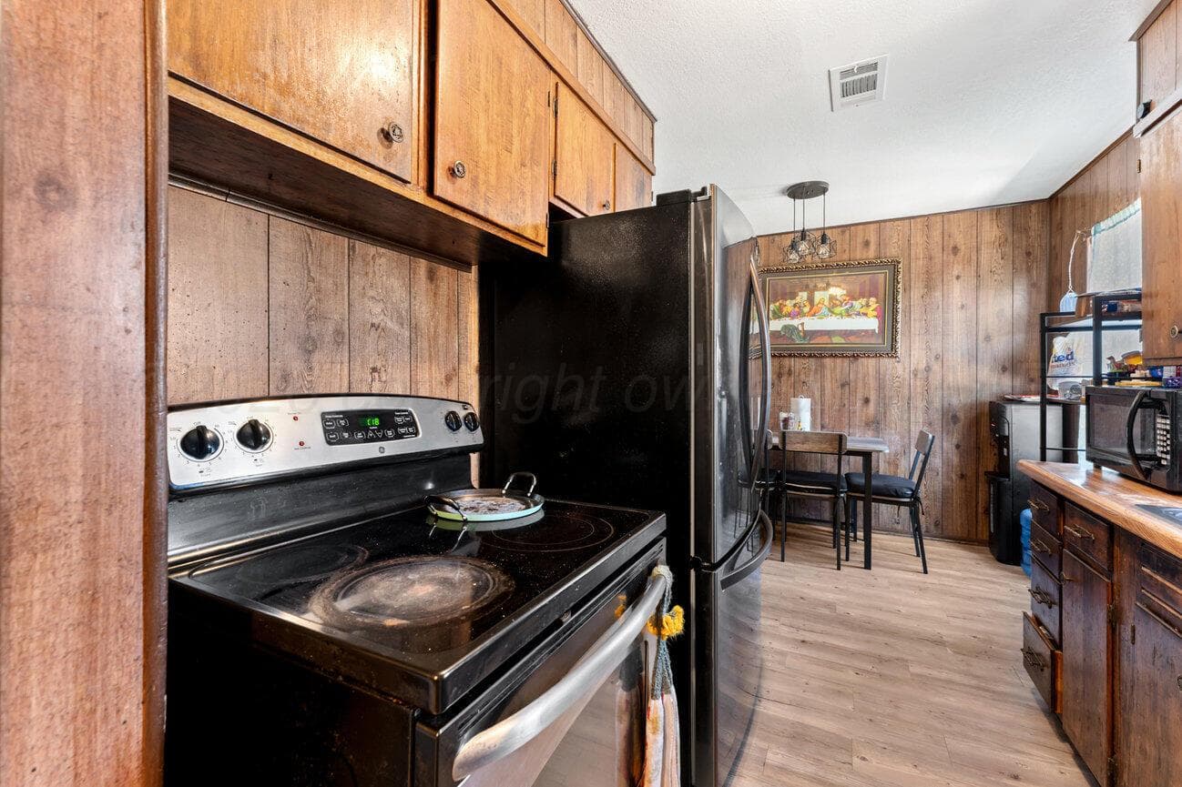 701 E 15TH Avenue, Pampa, TX 79065-4505, photo 8