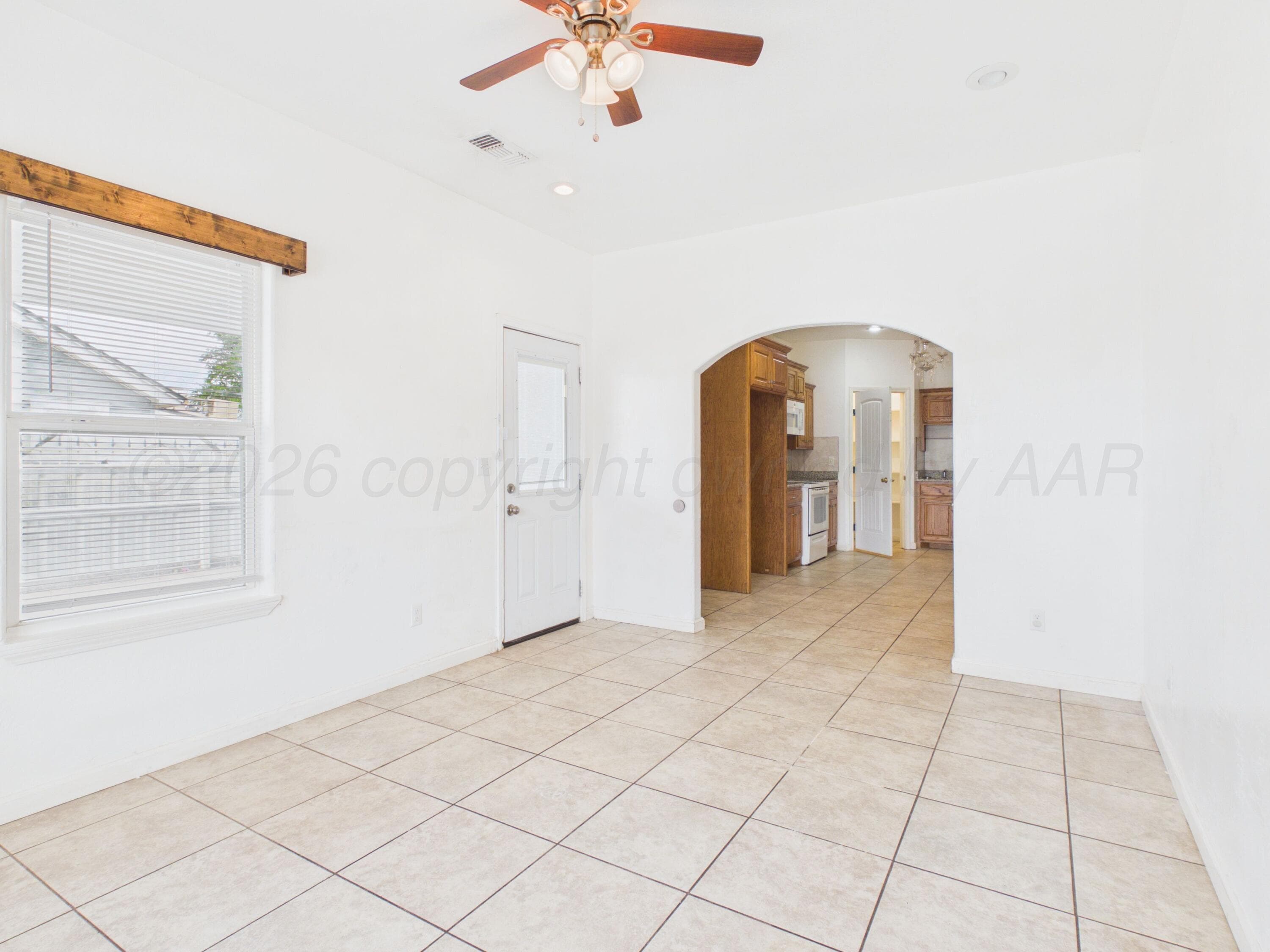 746 N WILLIAMS Street, Amarillo, TX 79107-5566, photo 2