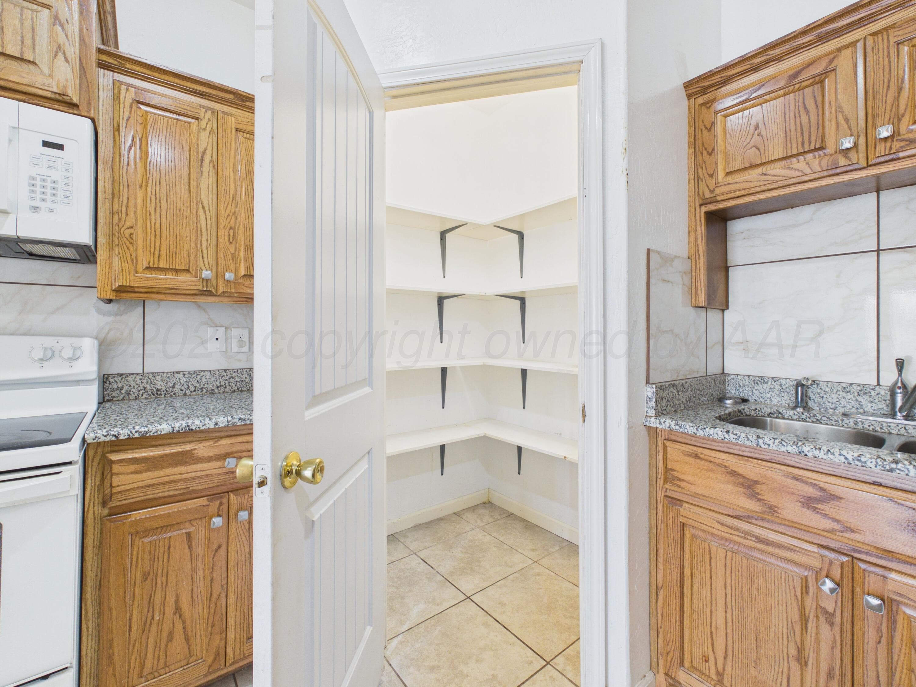 746 N WILLIAMS Street, Amarillo, TX 79107-5566, photo 8
