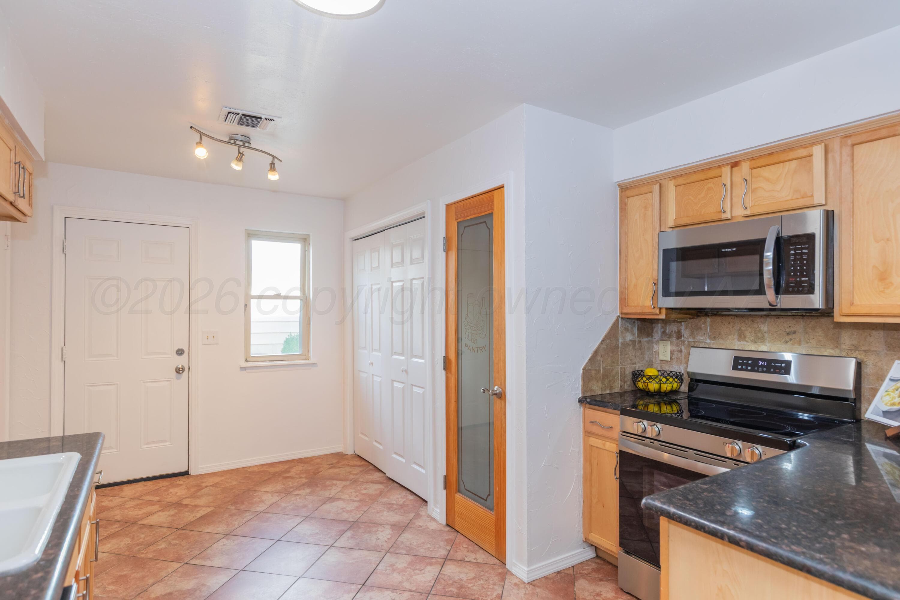 6925 HURST Street, Amarillo, TX 79109-6939, photo 12