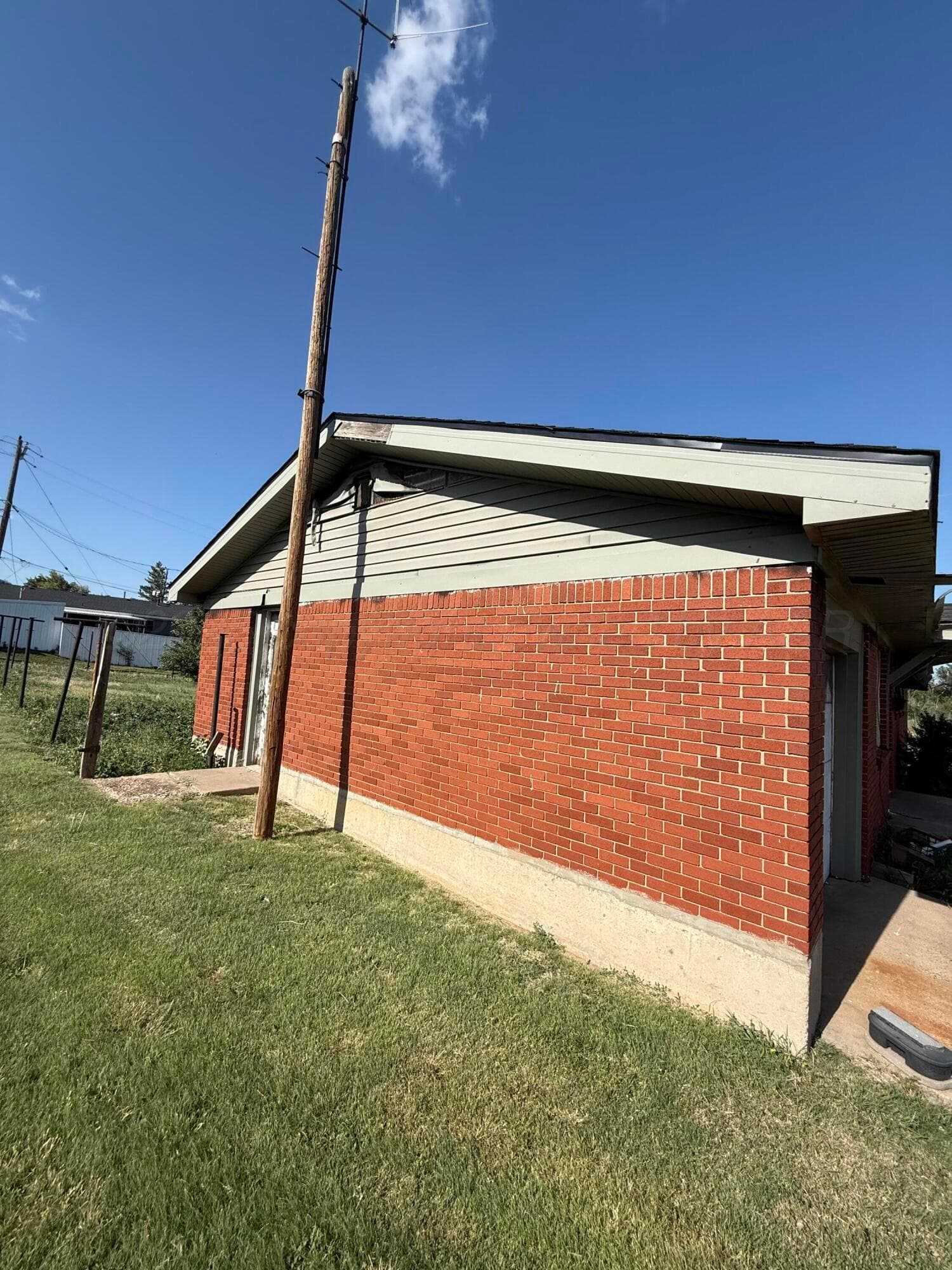 721 E 15th Avenue, Pampa, TX 79065, photo 3