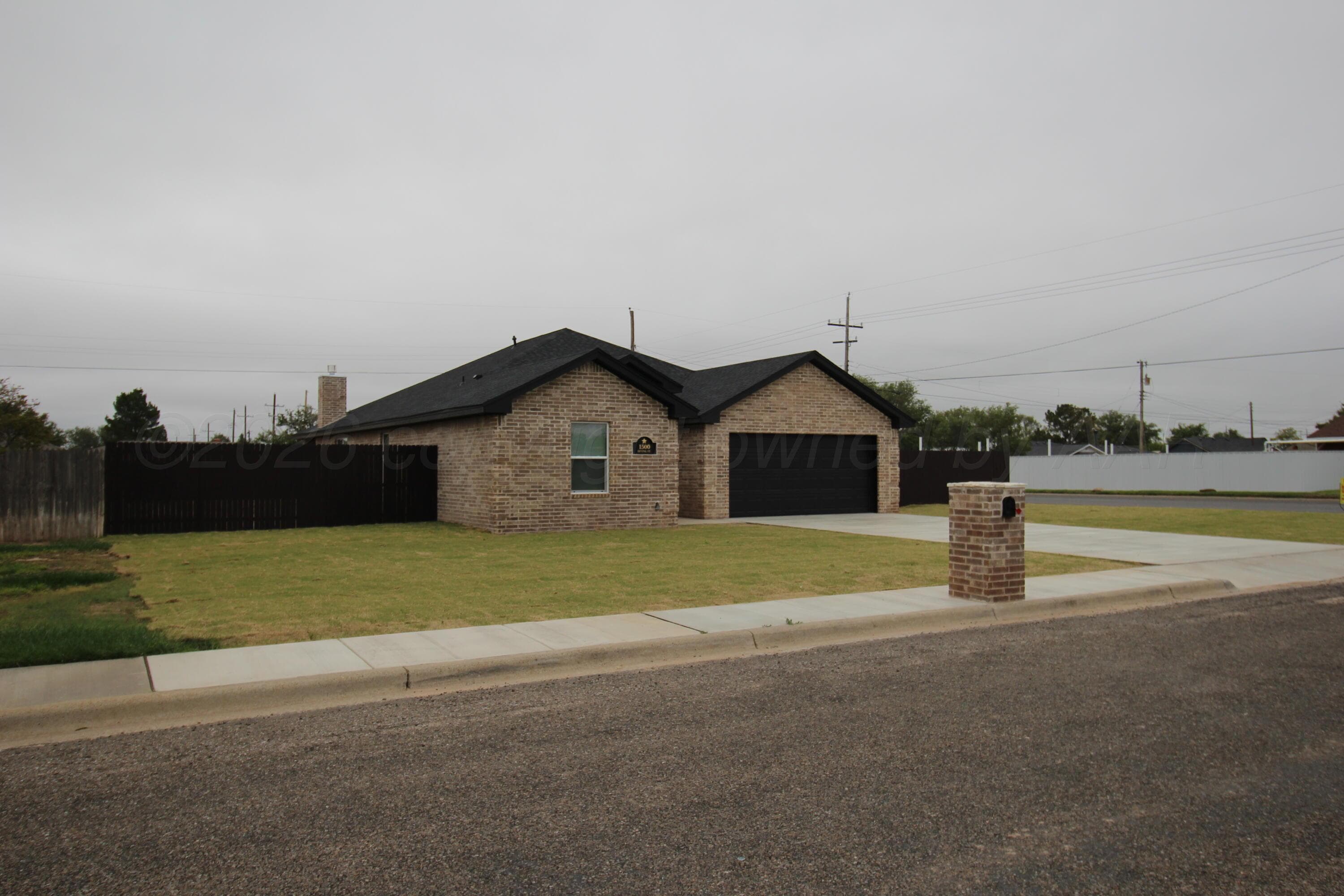1500 N Irving Street, Hereford, TX 79045, photo 2
