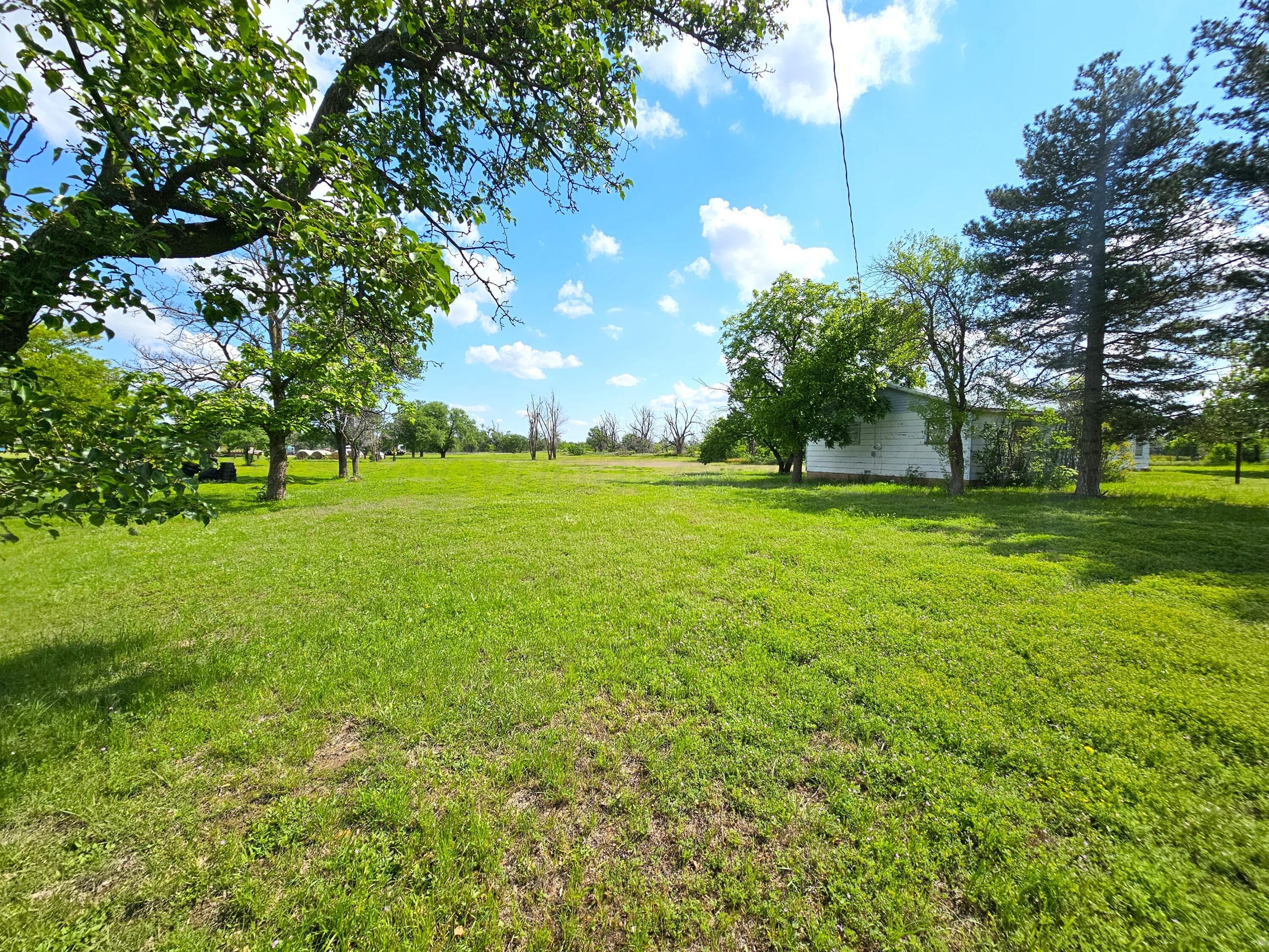 409 Heasley Street, McLean, TX 79057, photo 2