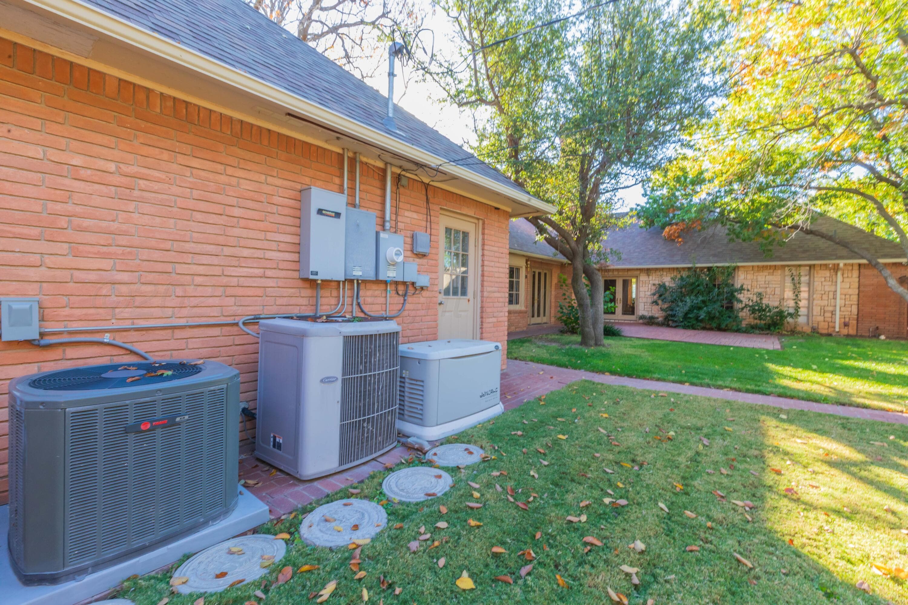2131 N Charles Street, Pampa, TX 79065, photo 76