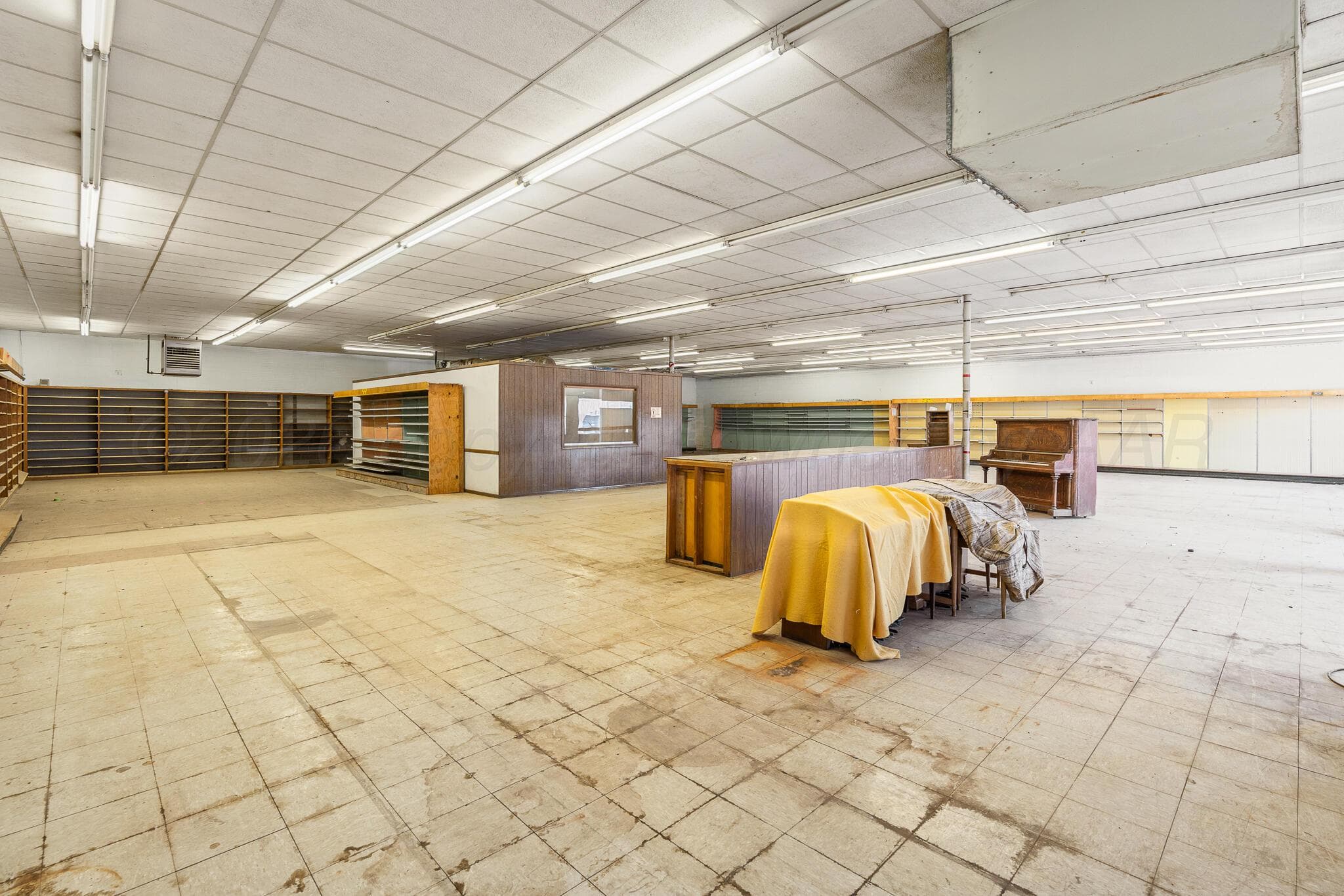 315 S CUYLER Street, Pampa, TX 79065-7313, photo 6
