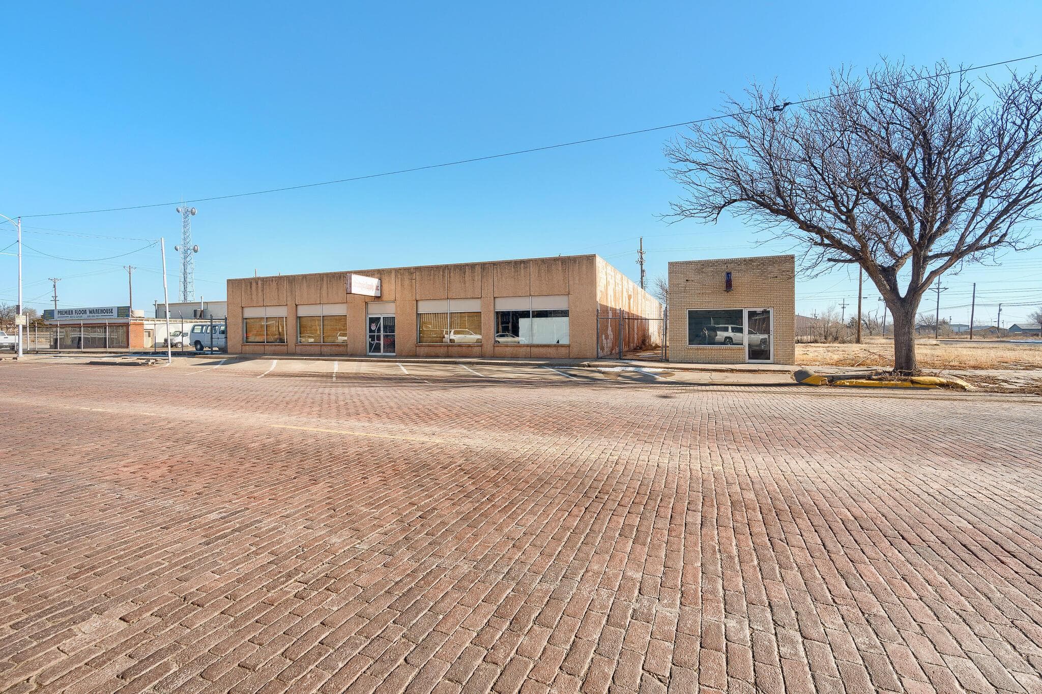 315 S CUYLER Street, Pampa, TX 79065-7313, photo 2
