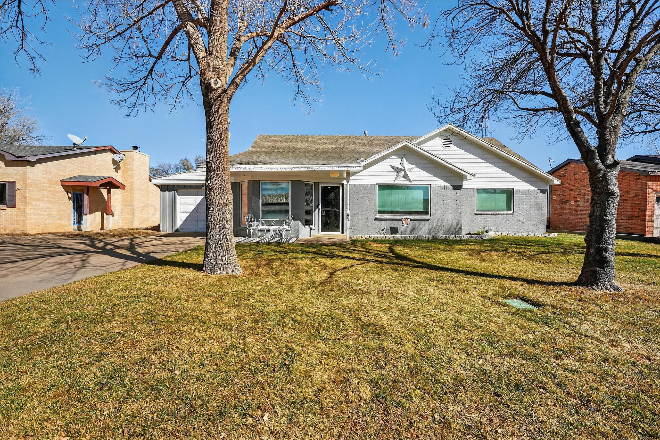 1009 Cherry Avenue, Dalhart, TX 79022, photo 2