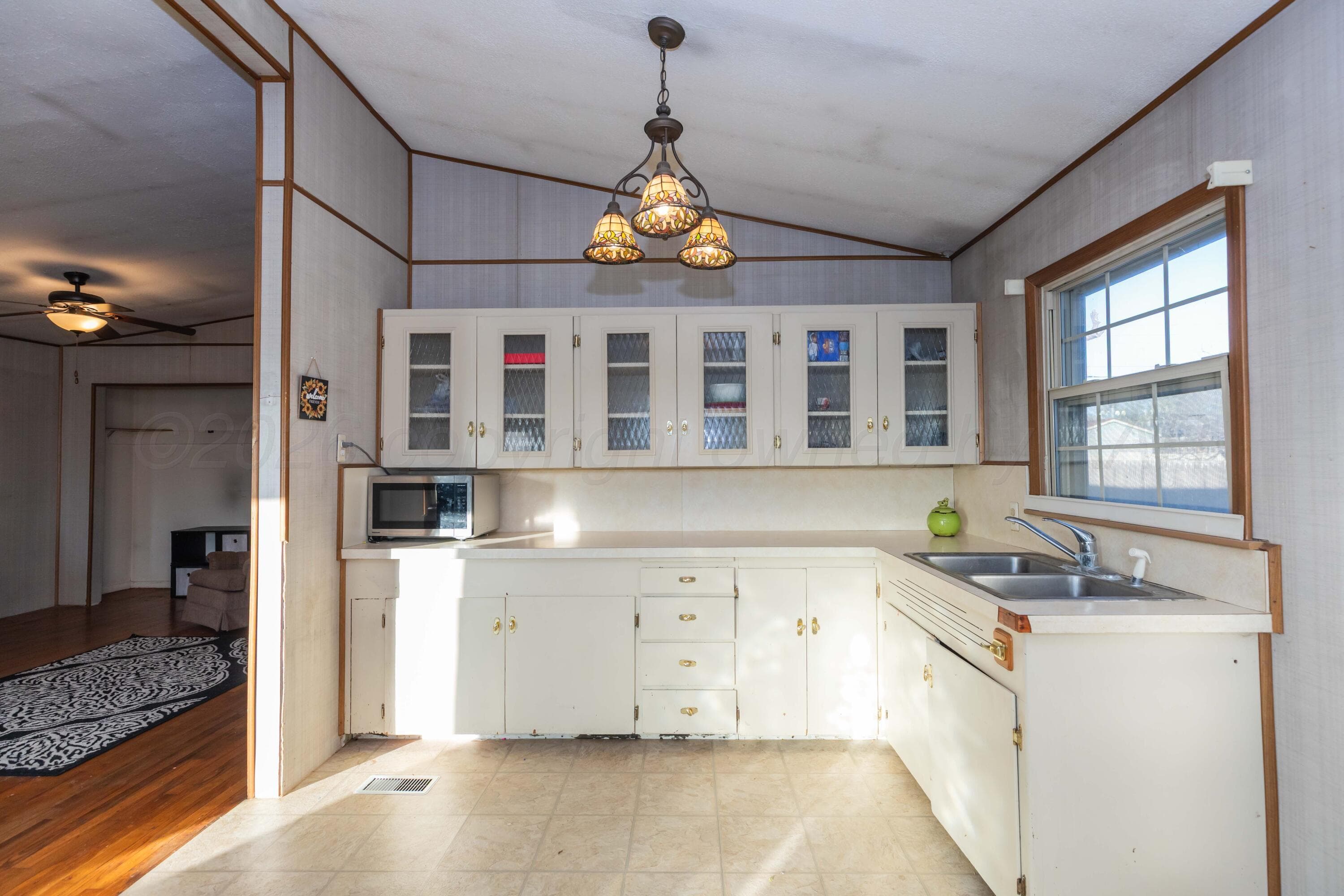 407 N POWELL Street, Pampa, TX 79065-5037, photo 10
