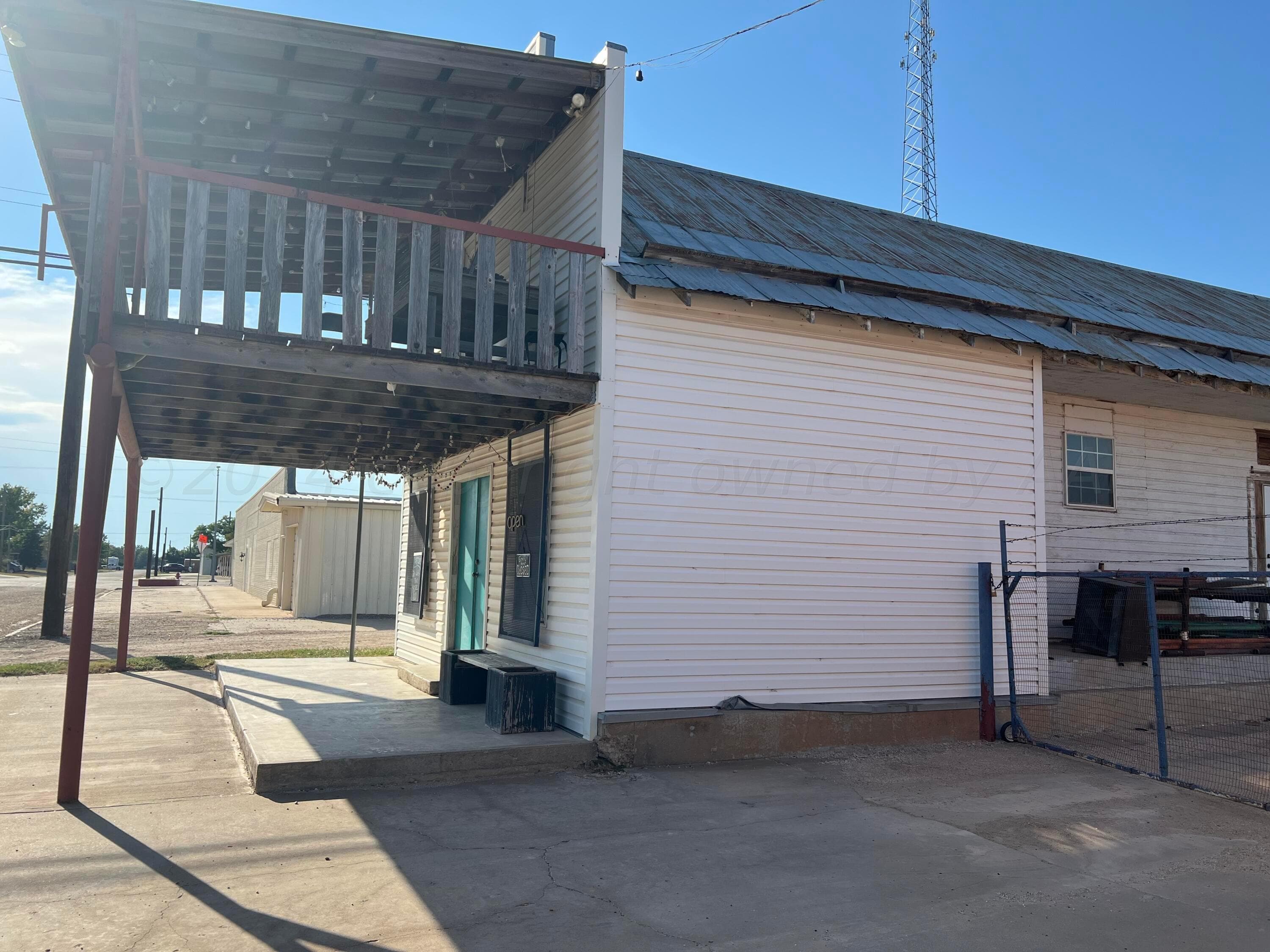 9 SE 1st Avenue, Booker, TX 79005, photo 3