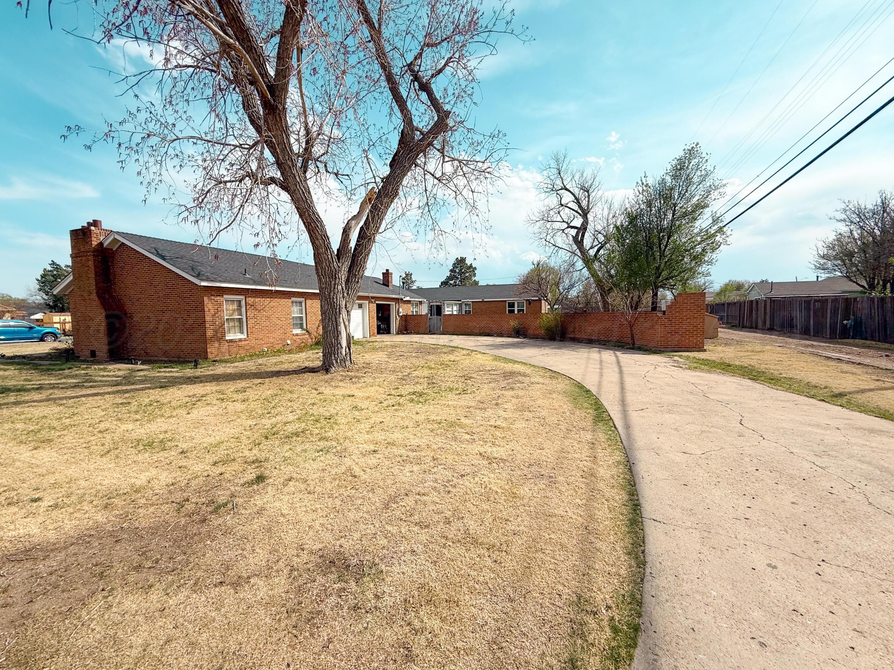 1615 N Russell Street, Pampa, TX 79065-4337, photo 2
