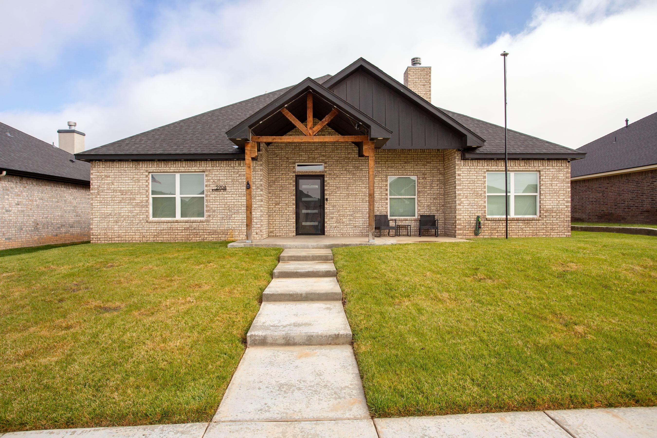 2704 Knoll Drive, Amarillo, TX 79118