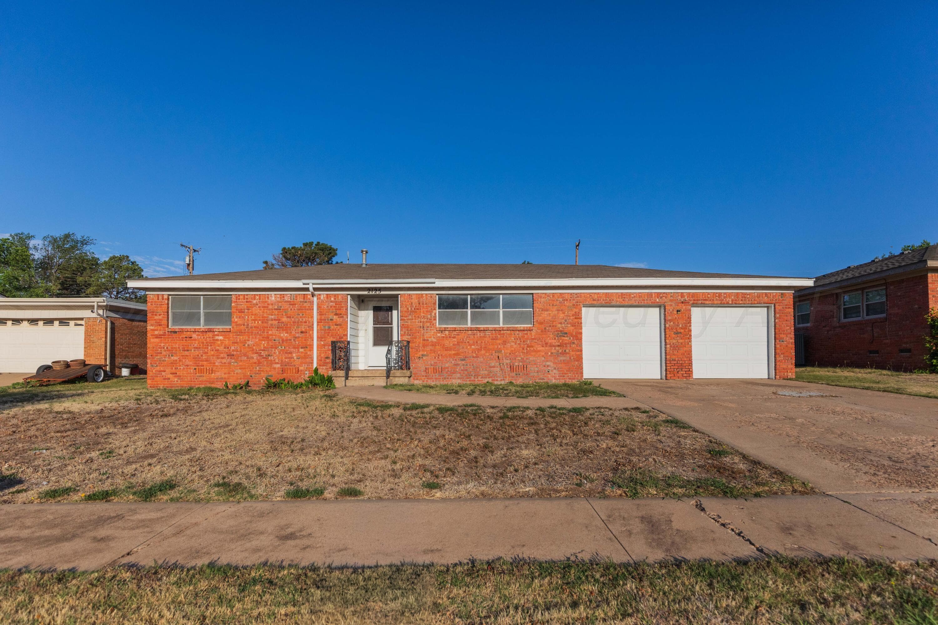 2125 N DOGWOOD Lane, Pampa, TX 79065-3825, photo 2