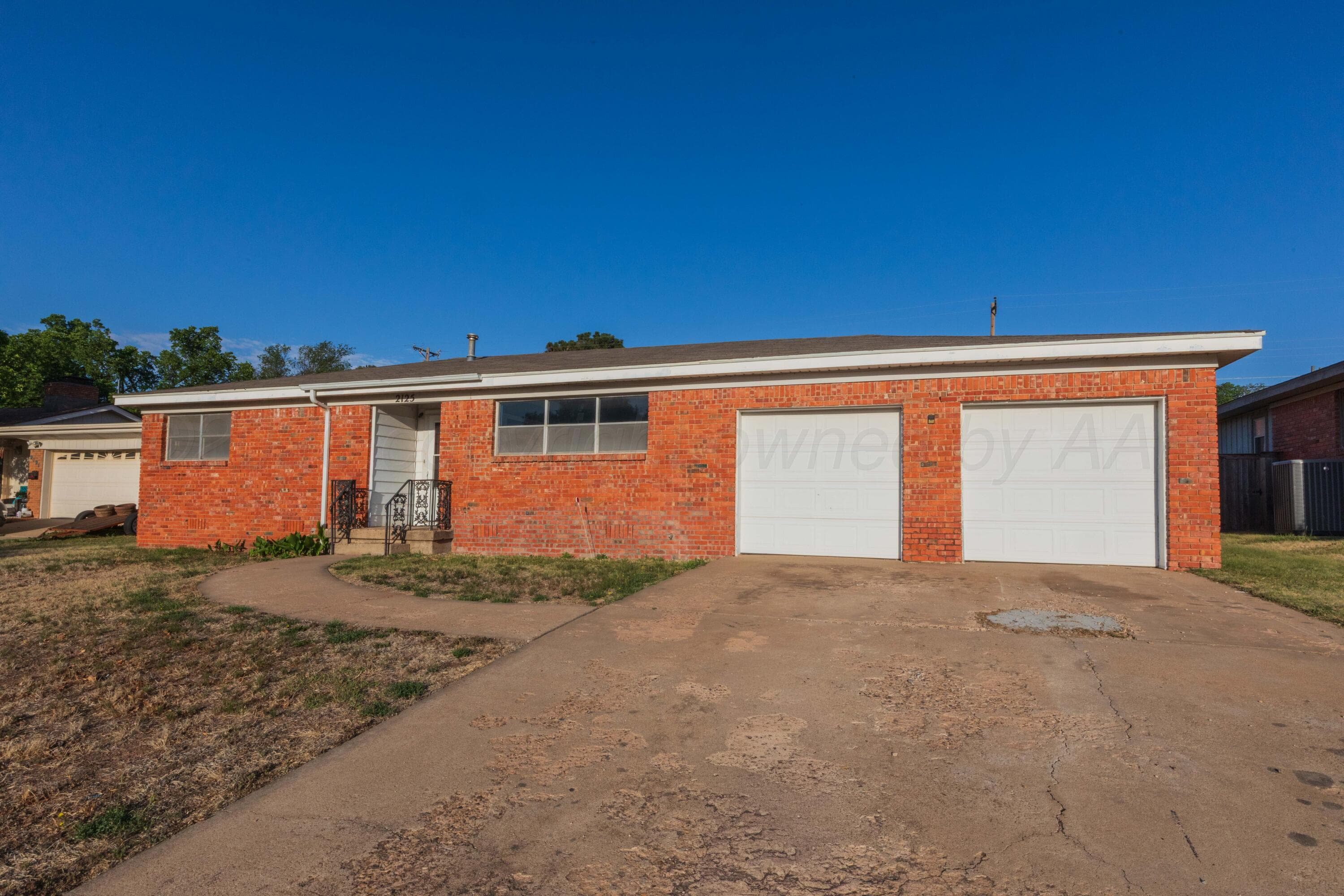 2125 N DOGWOOD Lane, Pampa, TX 79065-3825, photo 3