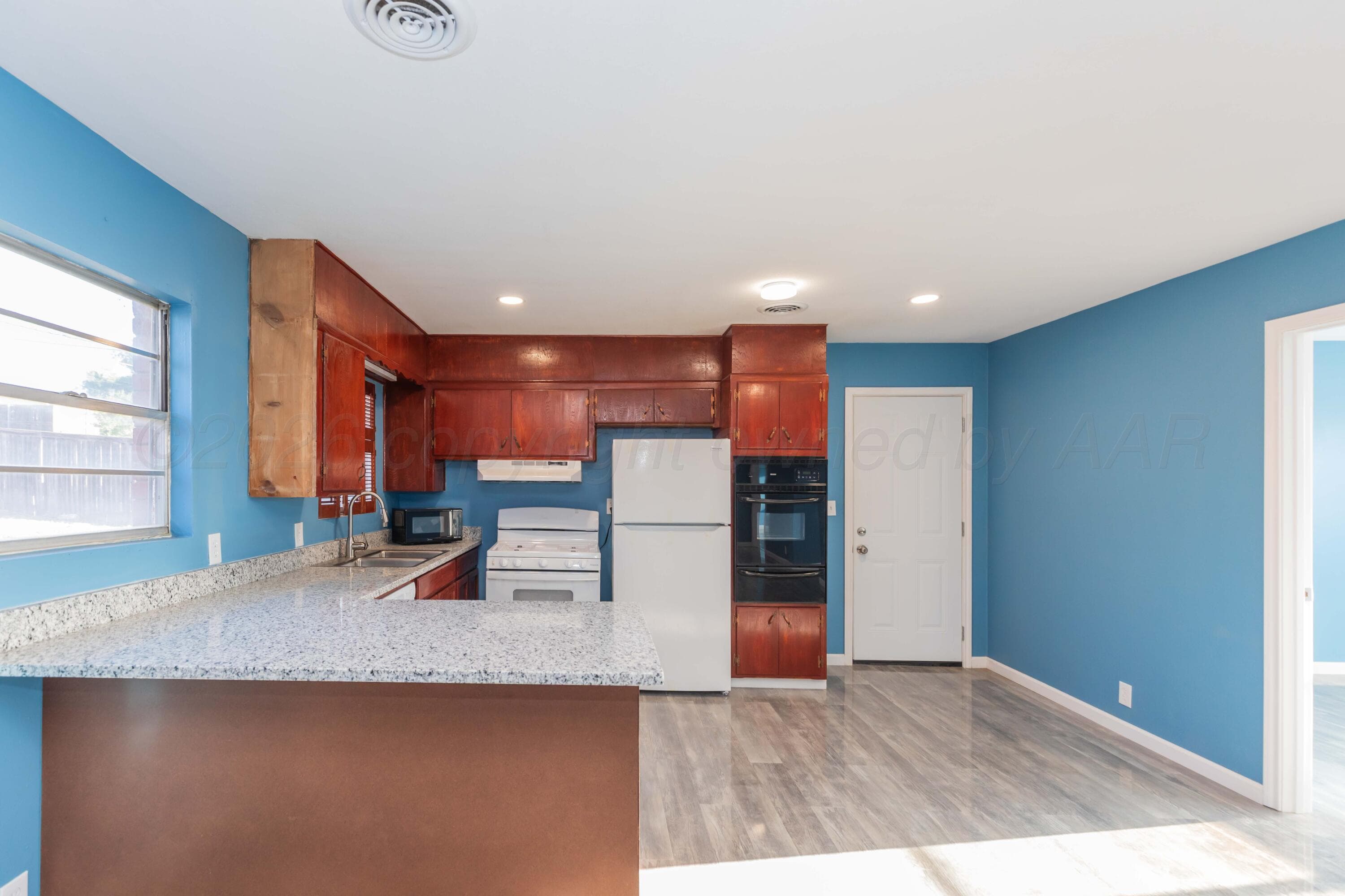 2125 N DOGWOOD Lane, Pampa, TX 79065-3825, photo 13