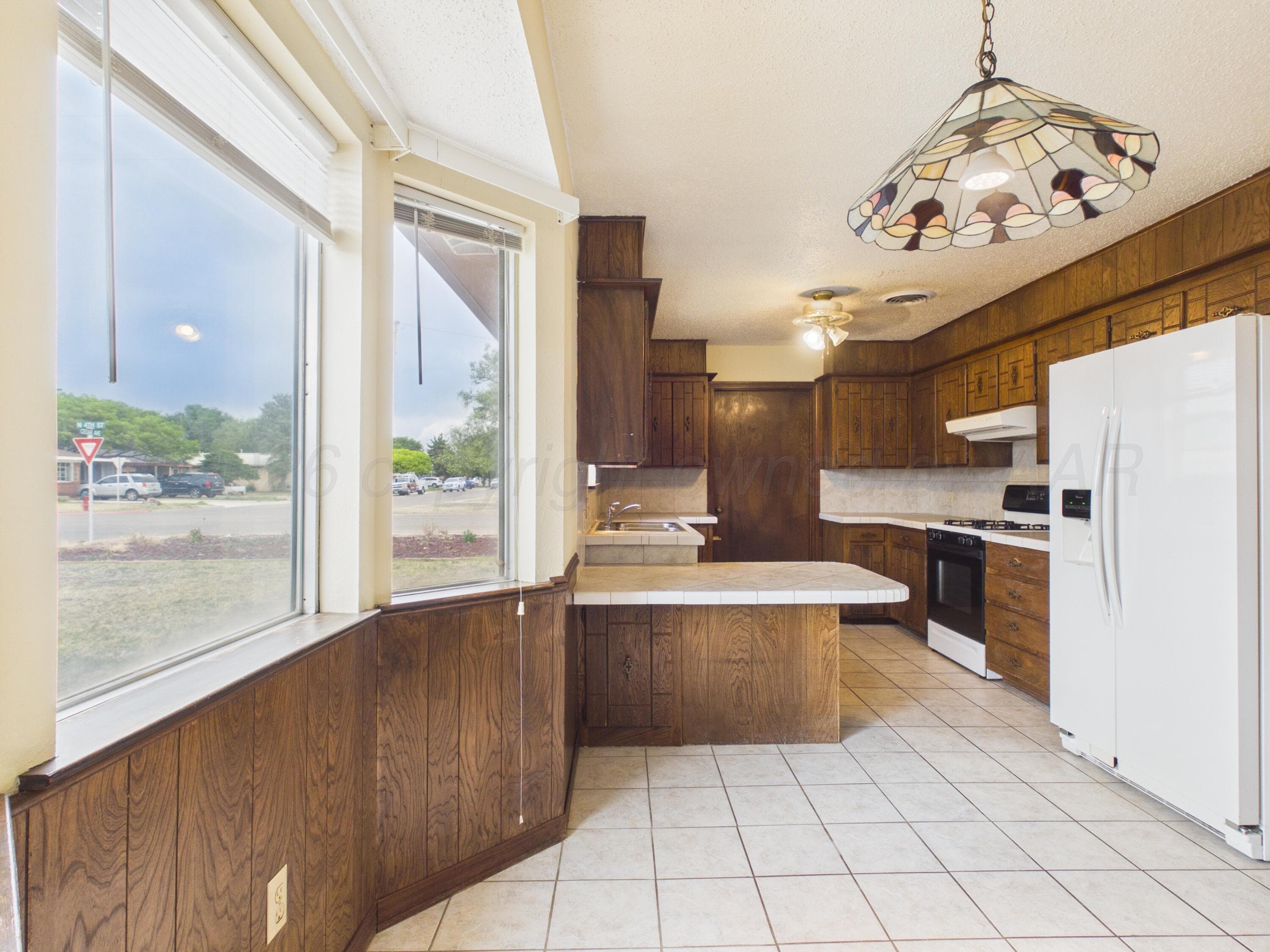 318 CEDAR Avenue, Dumas, TX 79029-2802, photo 6