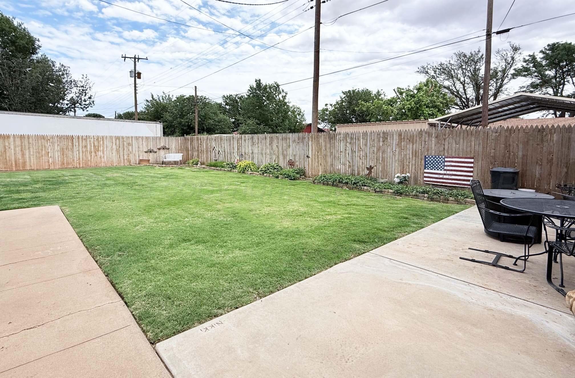 733 W Oak Street, Dimmitt, TX 79027, photo 8