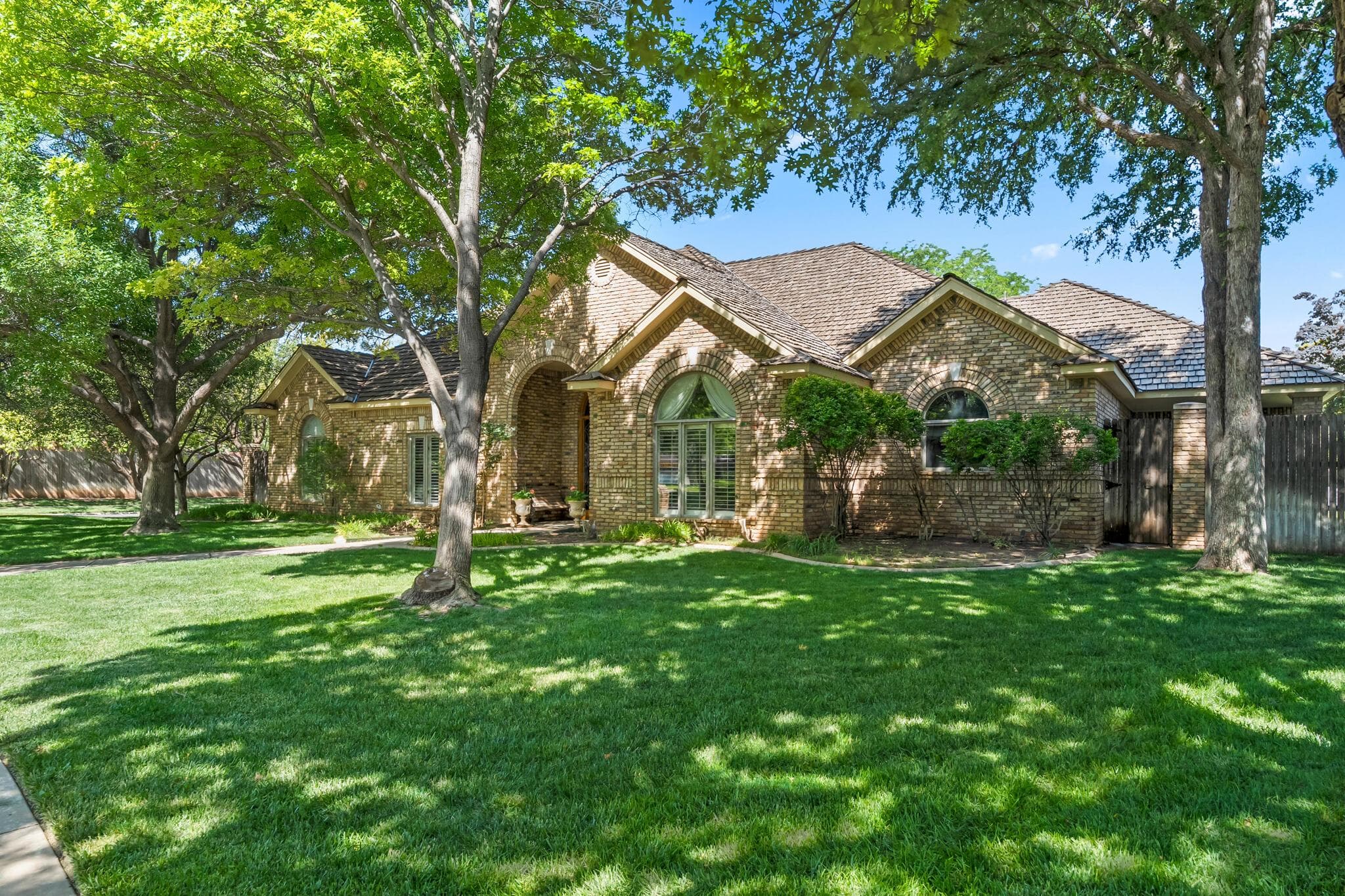 6710 STONEHAM Drive, Amarillo, TX 79109-6412, photo 2