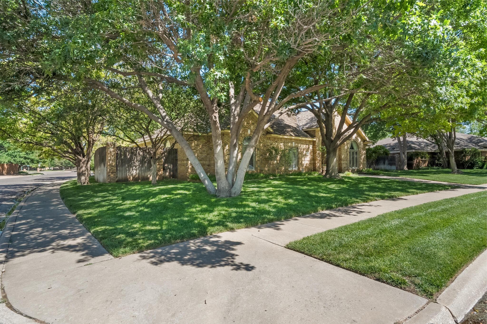 6710 STONEHAM Drive, Amarillo, TX 79109-6412, photo 3