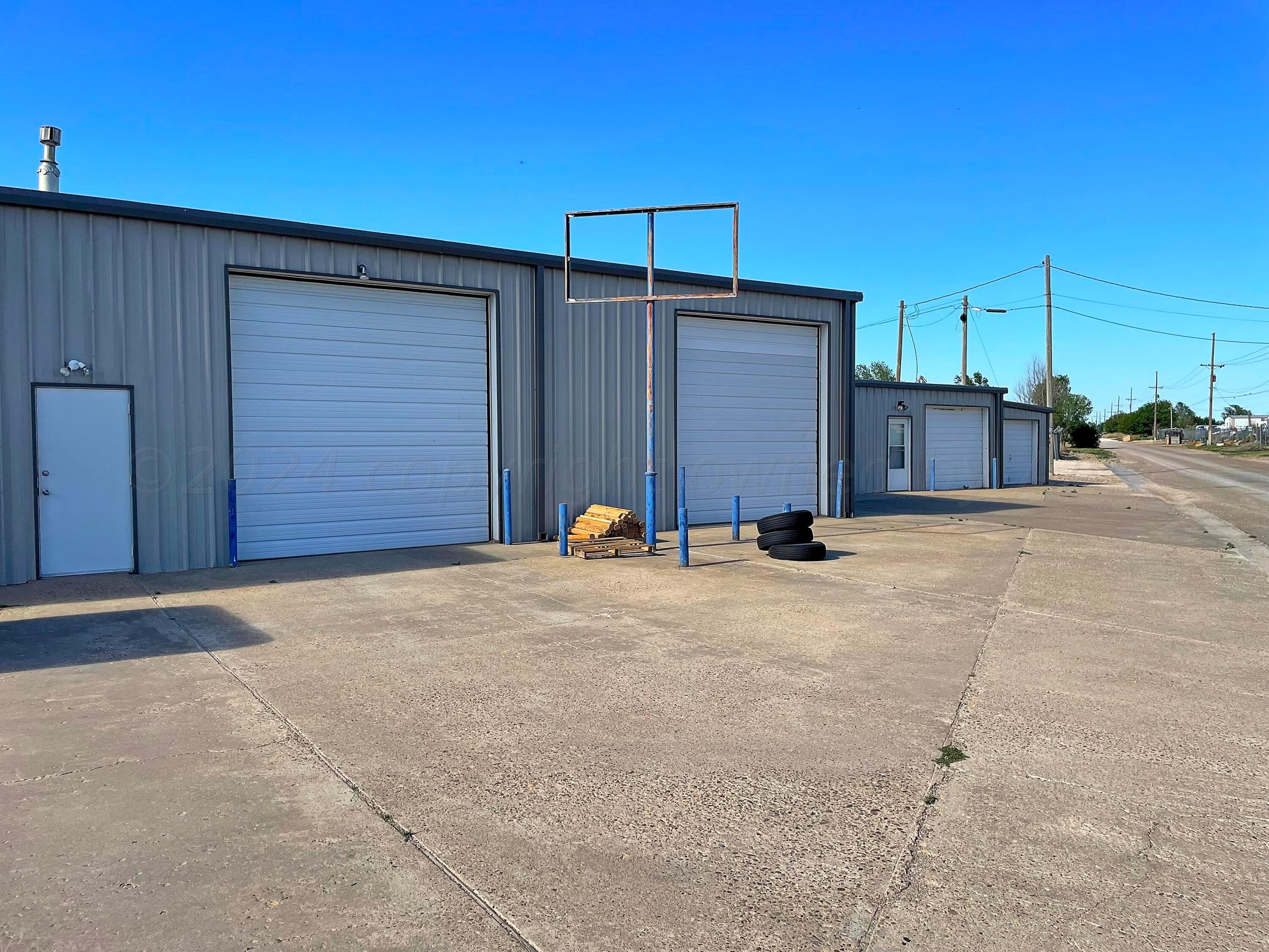 110 N Main Street, Perryton, TX 79070, photo 3