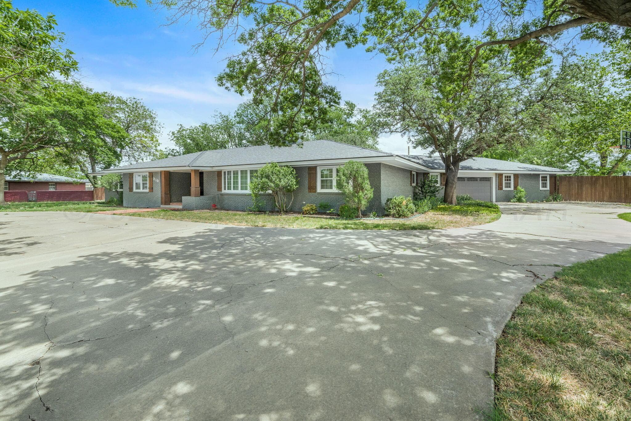 210 N Texas Avenue, Hereford, TX 79045, photo 2
