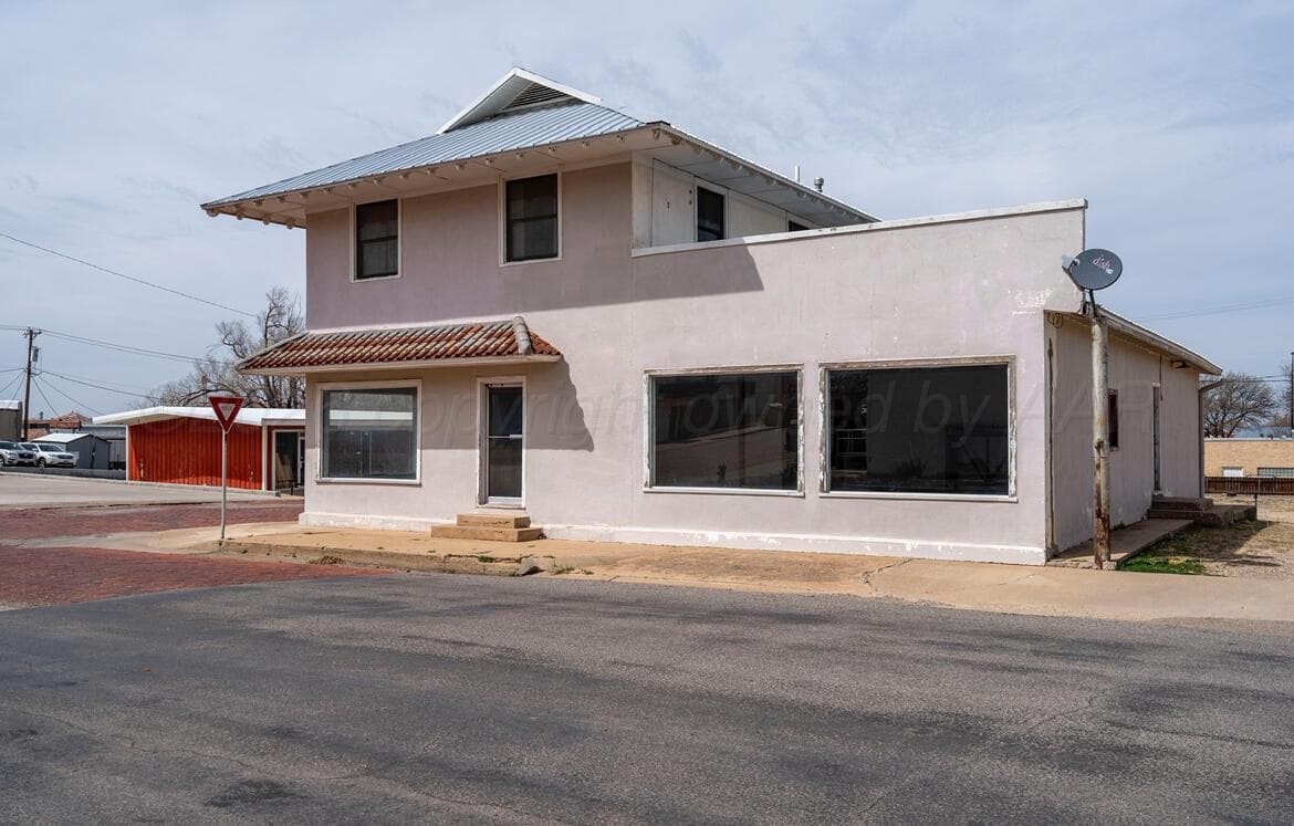 200 N 3rd Street, Canadian, TX 79014