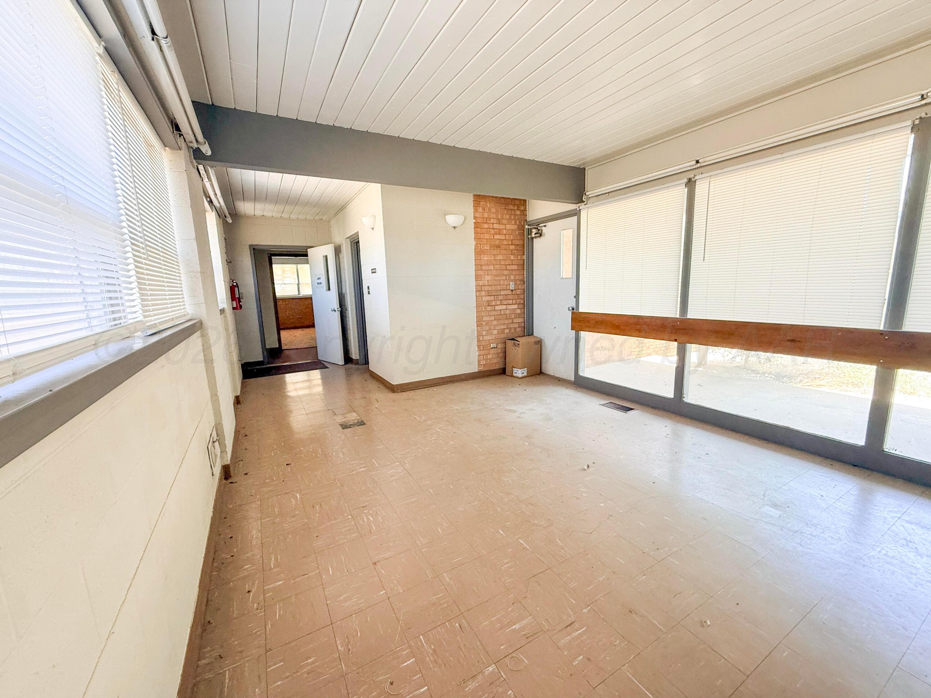1146 N HOBART Street, Pampa, TX 79065-4604, photo 11