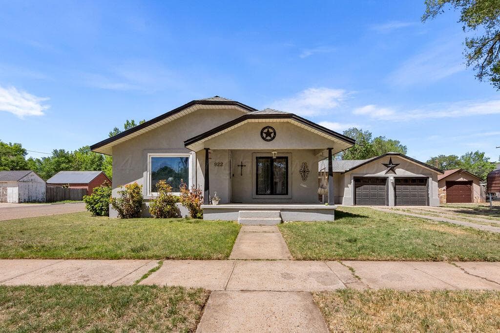 922 Denver Avenue, Hartley, TX 79022