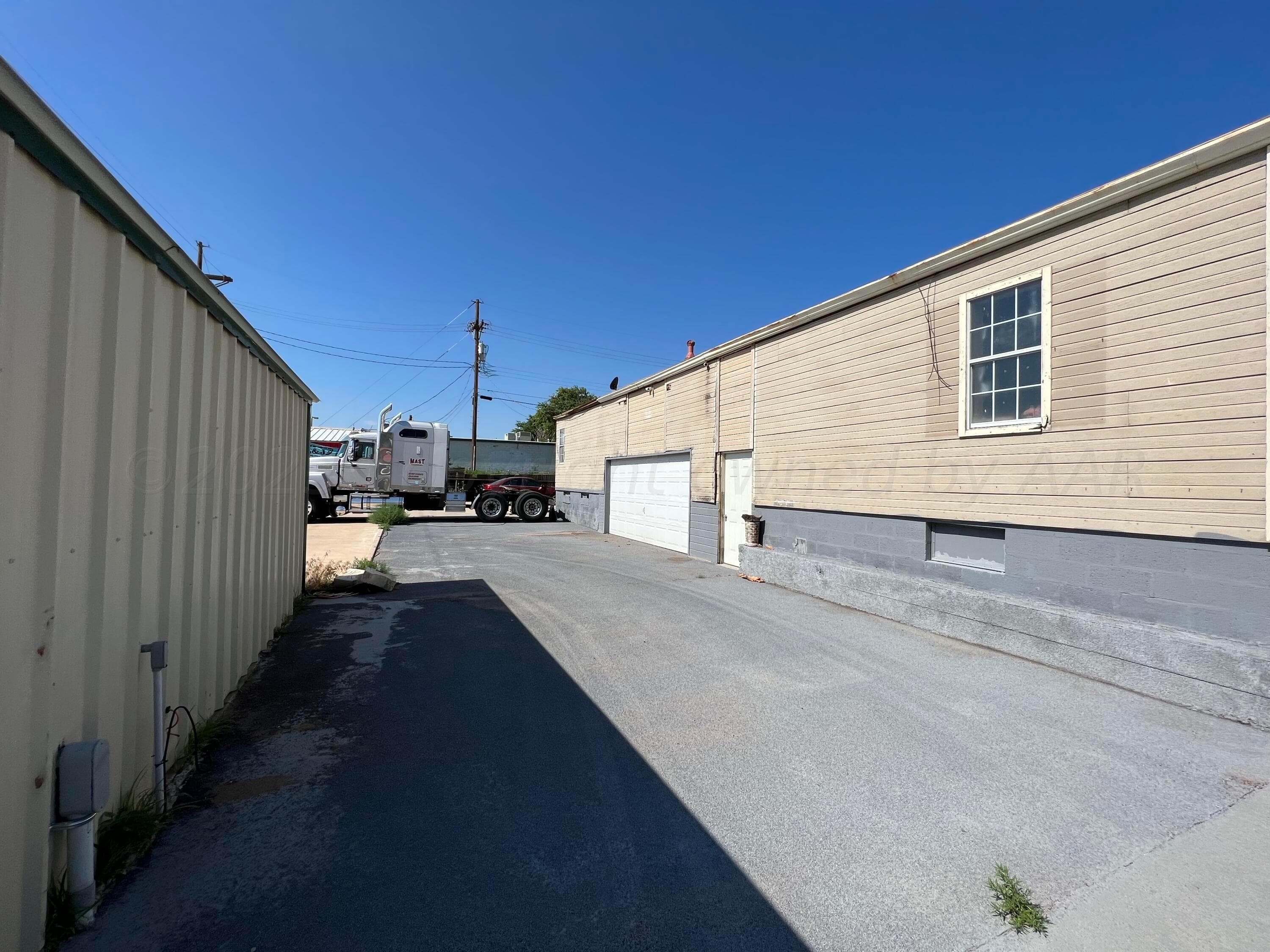816 Monroe Street, Borger, TX 79007, photo 4