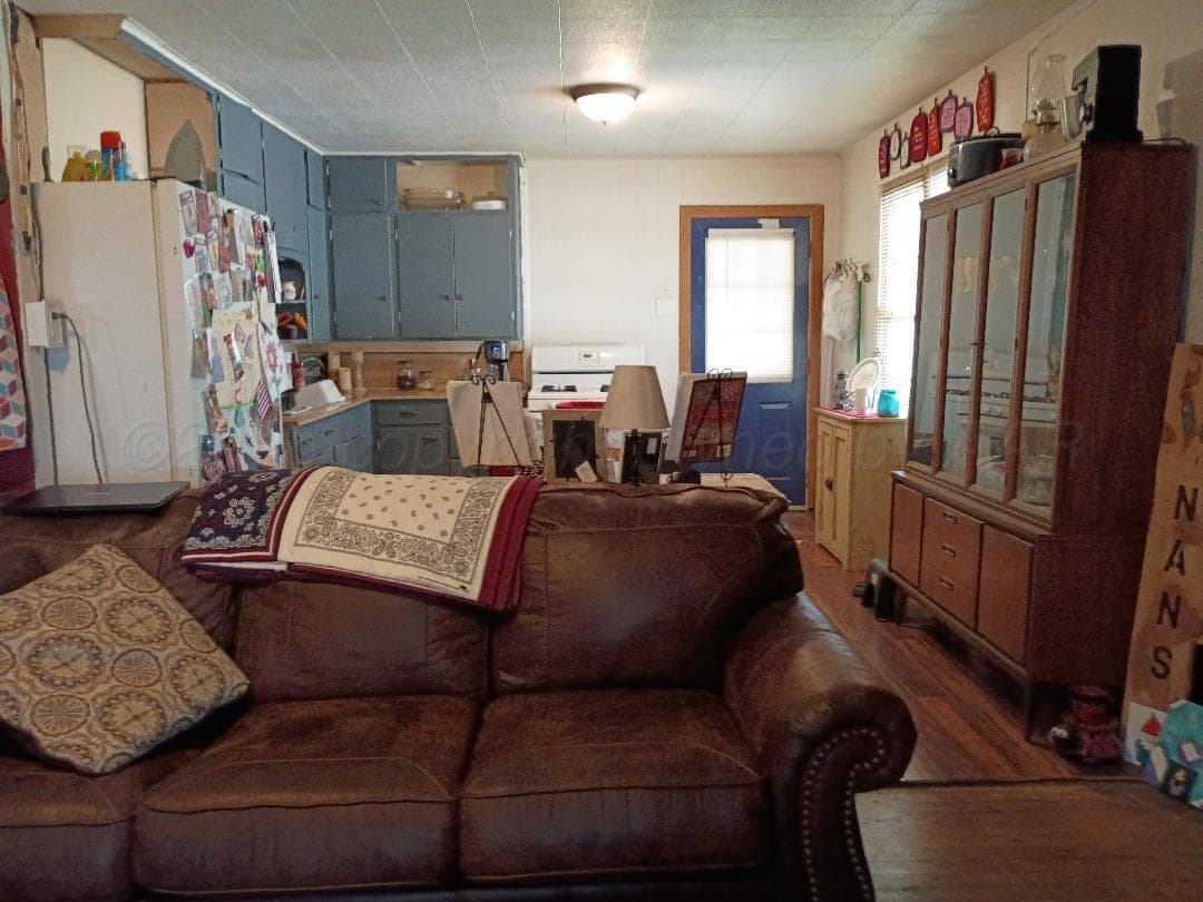 421 N LOWRY Street, Pampa, TX 79065-5029, photo 5