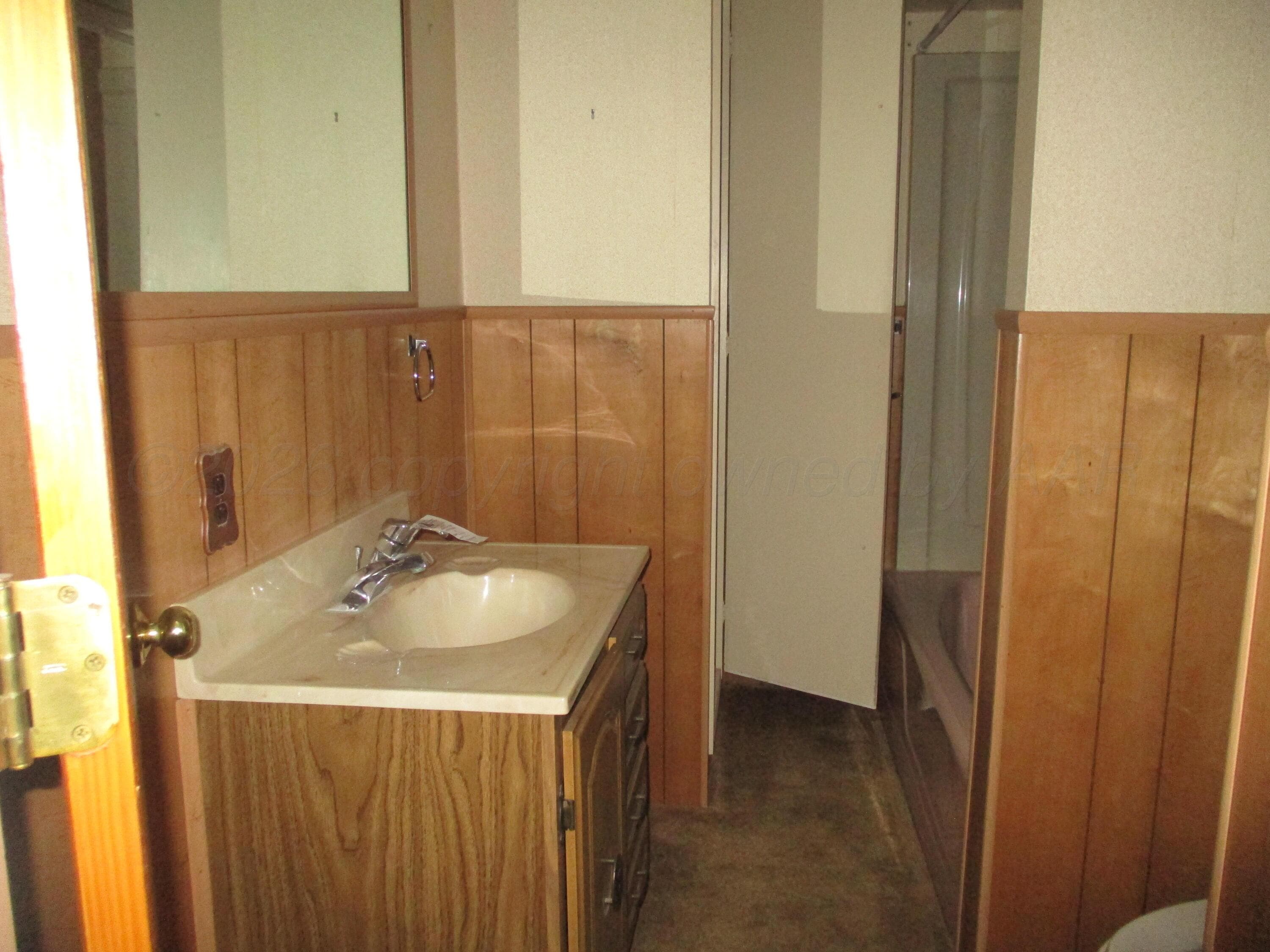 1200 E HARVESTER Avenue, Pampa, TX 79065-5016, photo 13