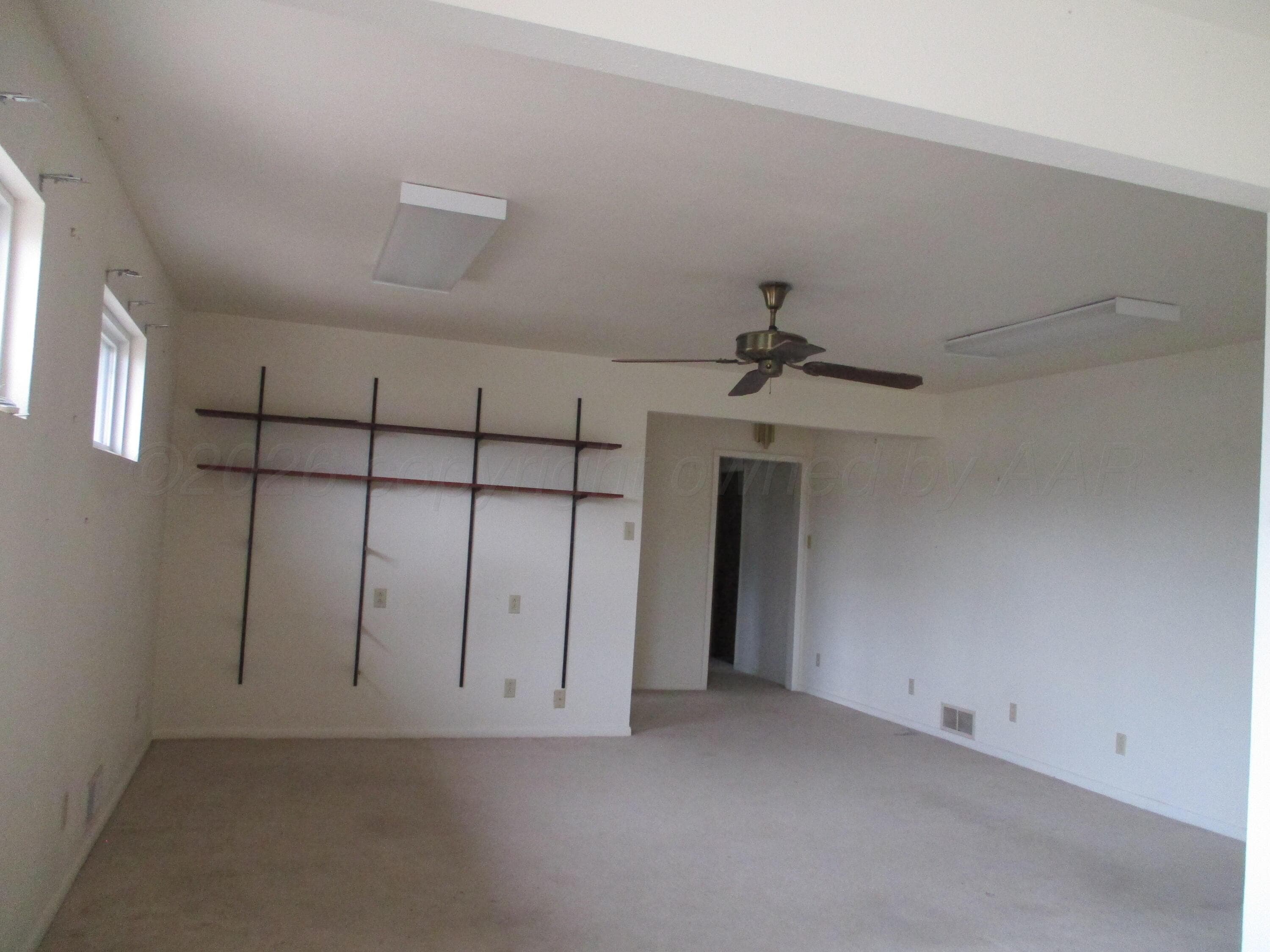 1200 E HARVESTER Avenue, Pampa, TX 79065-5016, photo 7