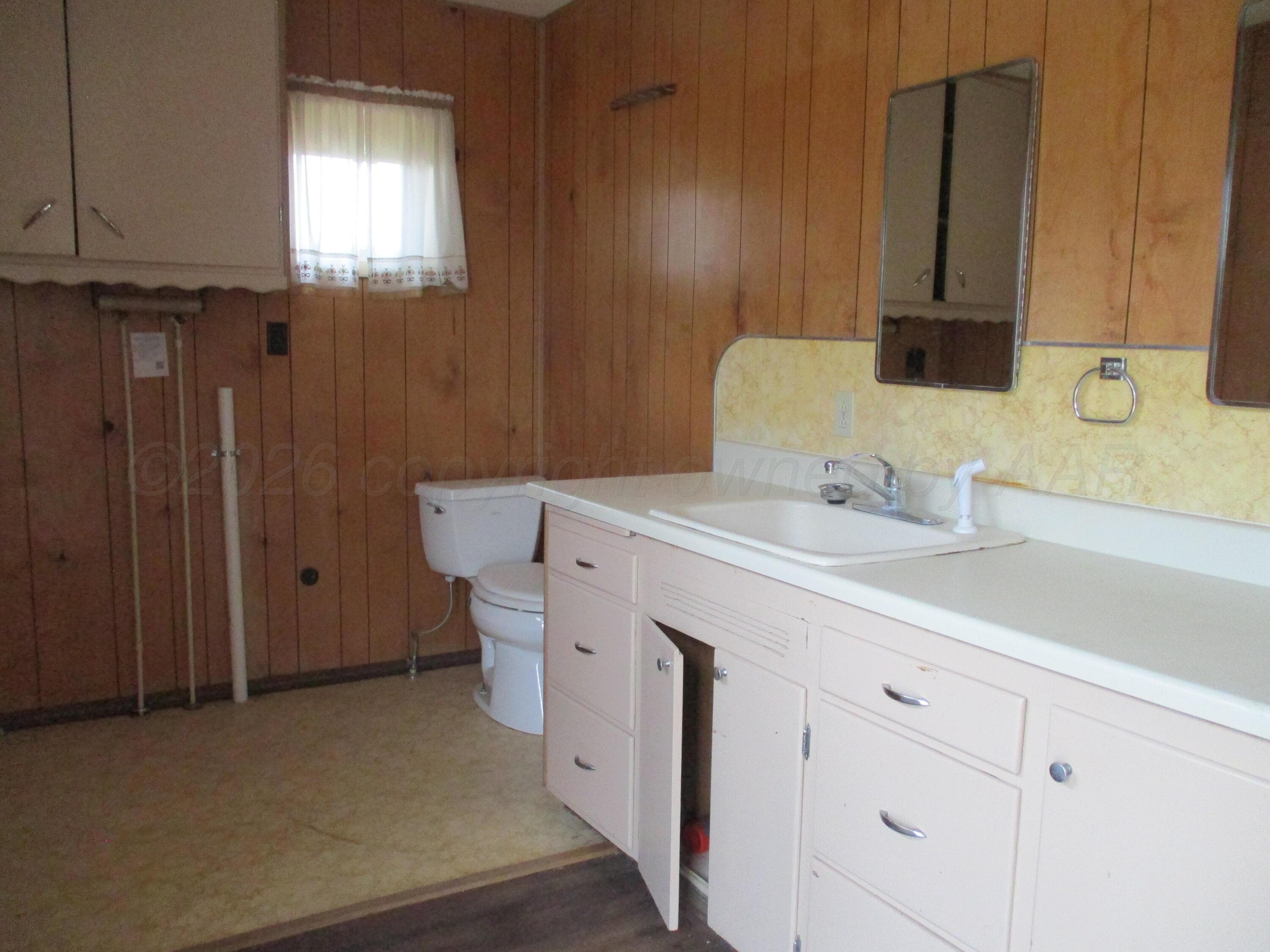 1200 E HARVESTER Avenue, Pampa, TX 79065-5016, photo 16