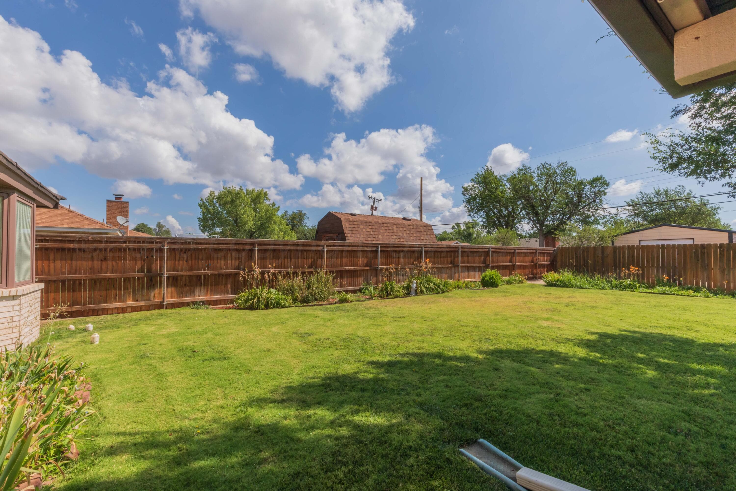 2300 DUNCAN Street, Pampa, TX 79065-3039