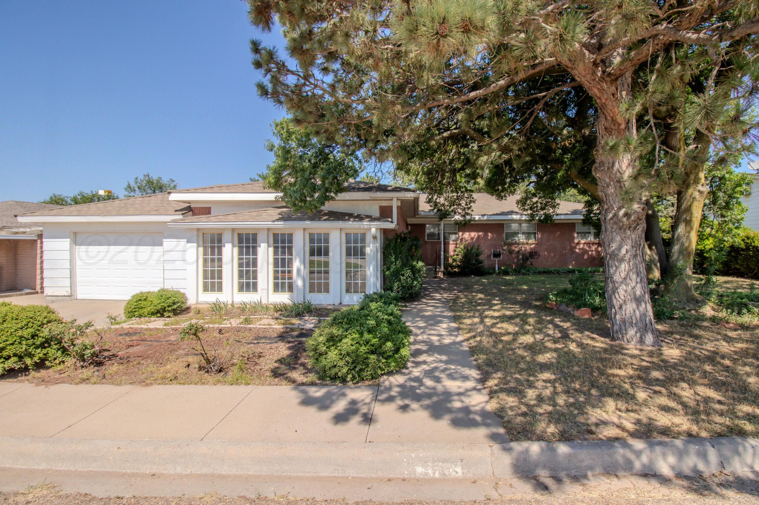 1009 N Main Street, McLean, TX 79057, photo 2