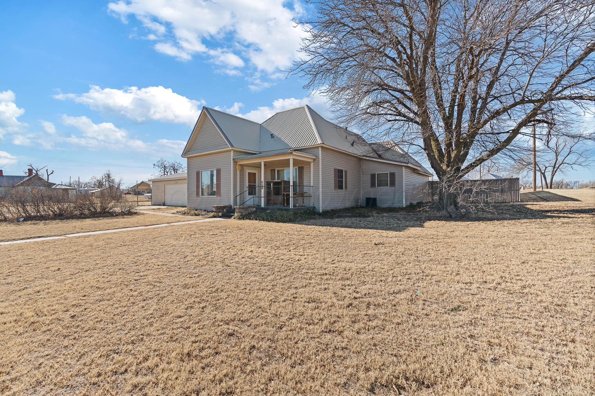 604 E 4th Street, Clarendon, TX 79226, photo 2