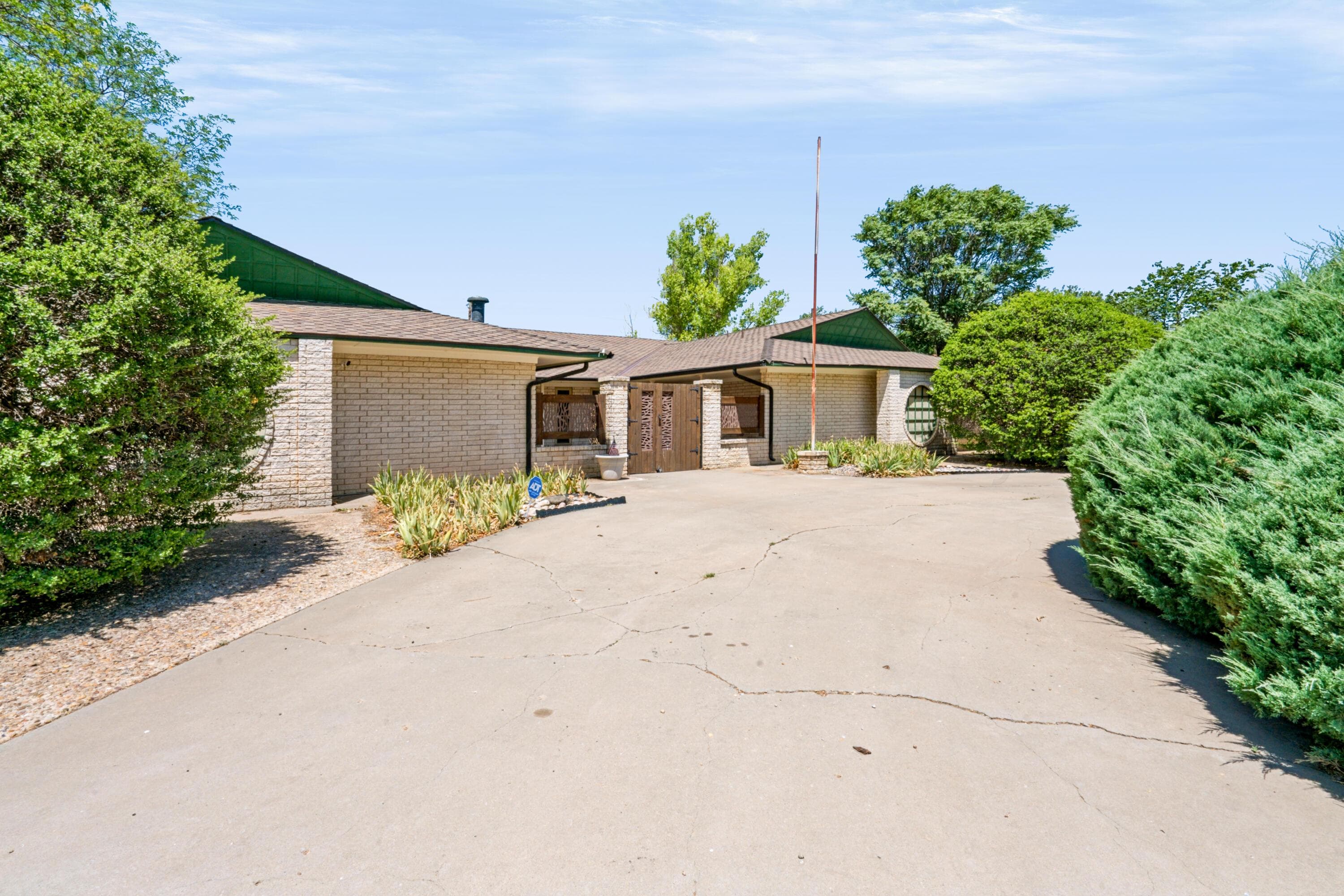 401 BAILEY Avenue, Dumas, TX 79029-3423, photo 67