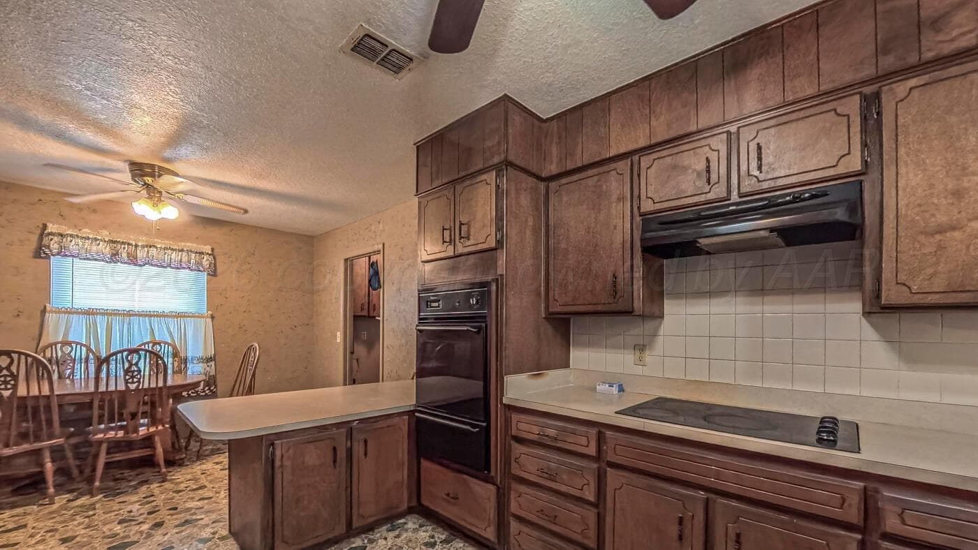 702 S Elm Avenue, Stinnett, TX 79083, photo 14