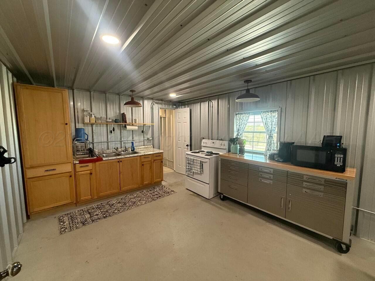 222 Bass Avenue, Howardwick, TX 79226, photo 4