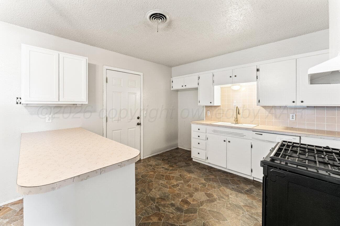 607 S Holmes Avenue, Fritch, TX 79036, photo 9