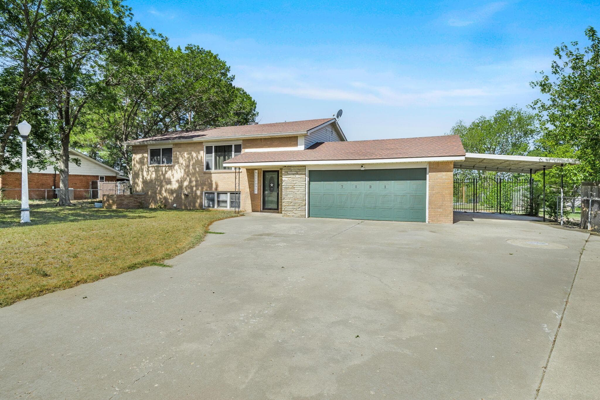 7121 VINEWOOD Street, Amarillo, TX 79108-3310