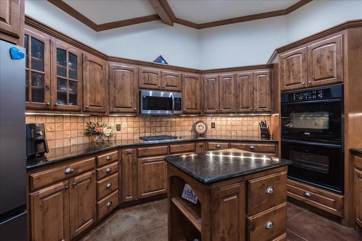 7913 PINERIDGE Drive, Amarillo, TX 79119-4945, photo 13